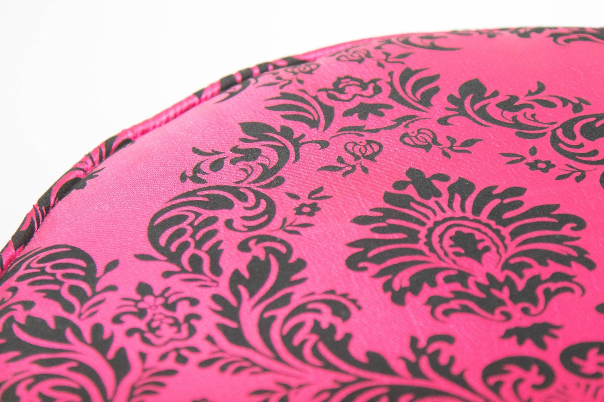 Moroccan Art Deco Boho Style Pouf in Hot Fuchsia Color In Good Condition For Sale In Moreno Valley, CA