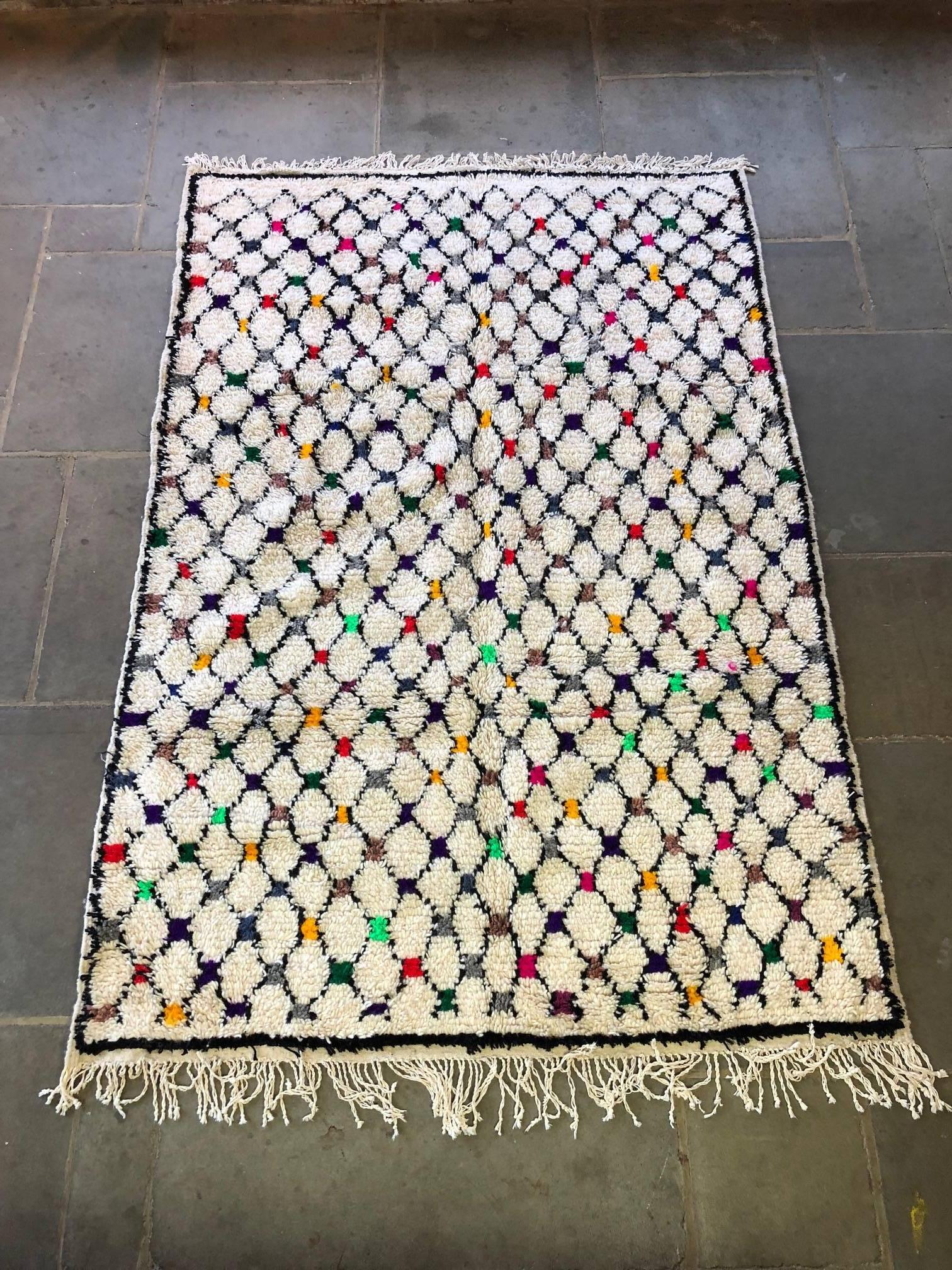 Moroccan Azilal Berber Rug In Excellent Condition In Lewes, East Sussex
