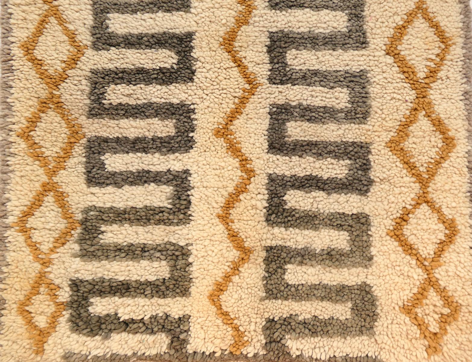 Moroccan Azilal Greek Key Runner 2'9 x 6'10 In Good Condition For Sale In Los Angeles, CA