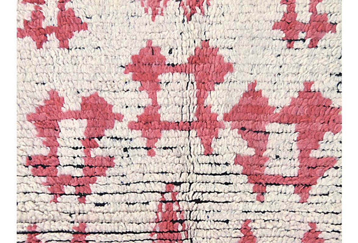 Alfombra Marroquí Azilal Marfil y Rosa 2'10 x 8' finales del siglo XX en venta