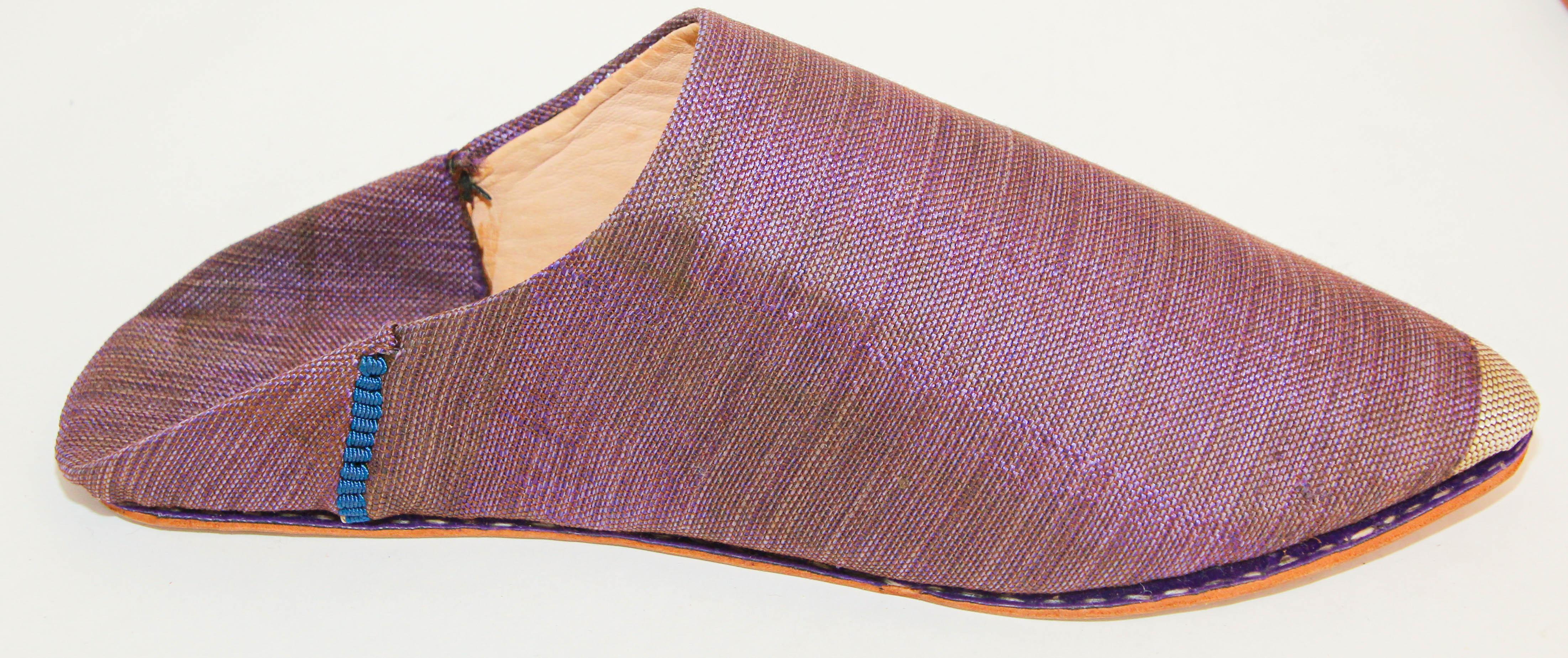 Moroccan Babouches Silk Slippers from Marrakech Pointed Flat Mules Purple For Sale 3