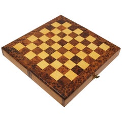 Jeu de backgammon et d'échecs marocain dans une boîte en bois de thuya