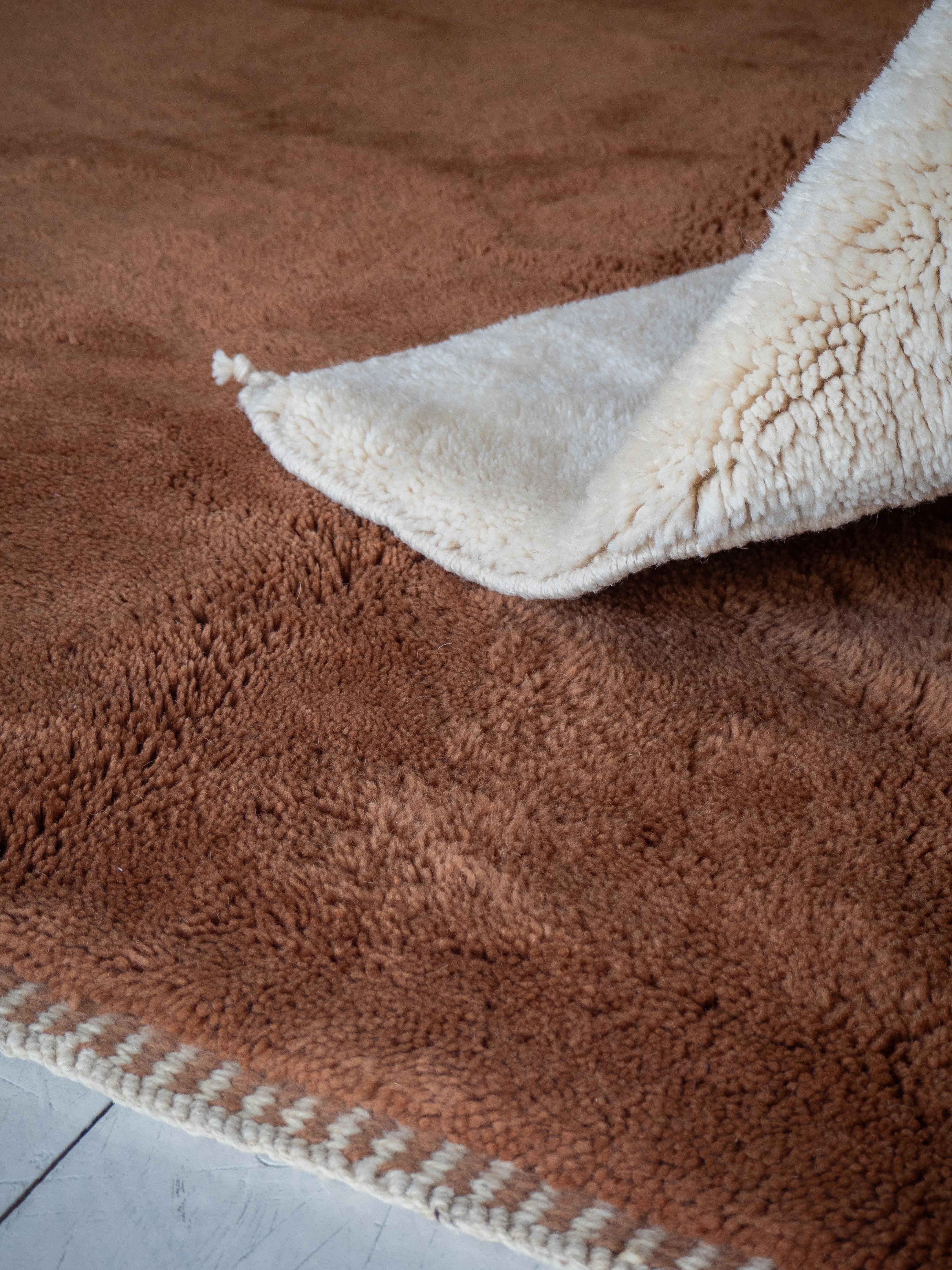 Marokkanischer Beni Mrirt Teppich 12'x15', Massiv Terrakotta Braun Shag Teppich, CUSTOM MADE (Handgefertigt) im Angebot