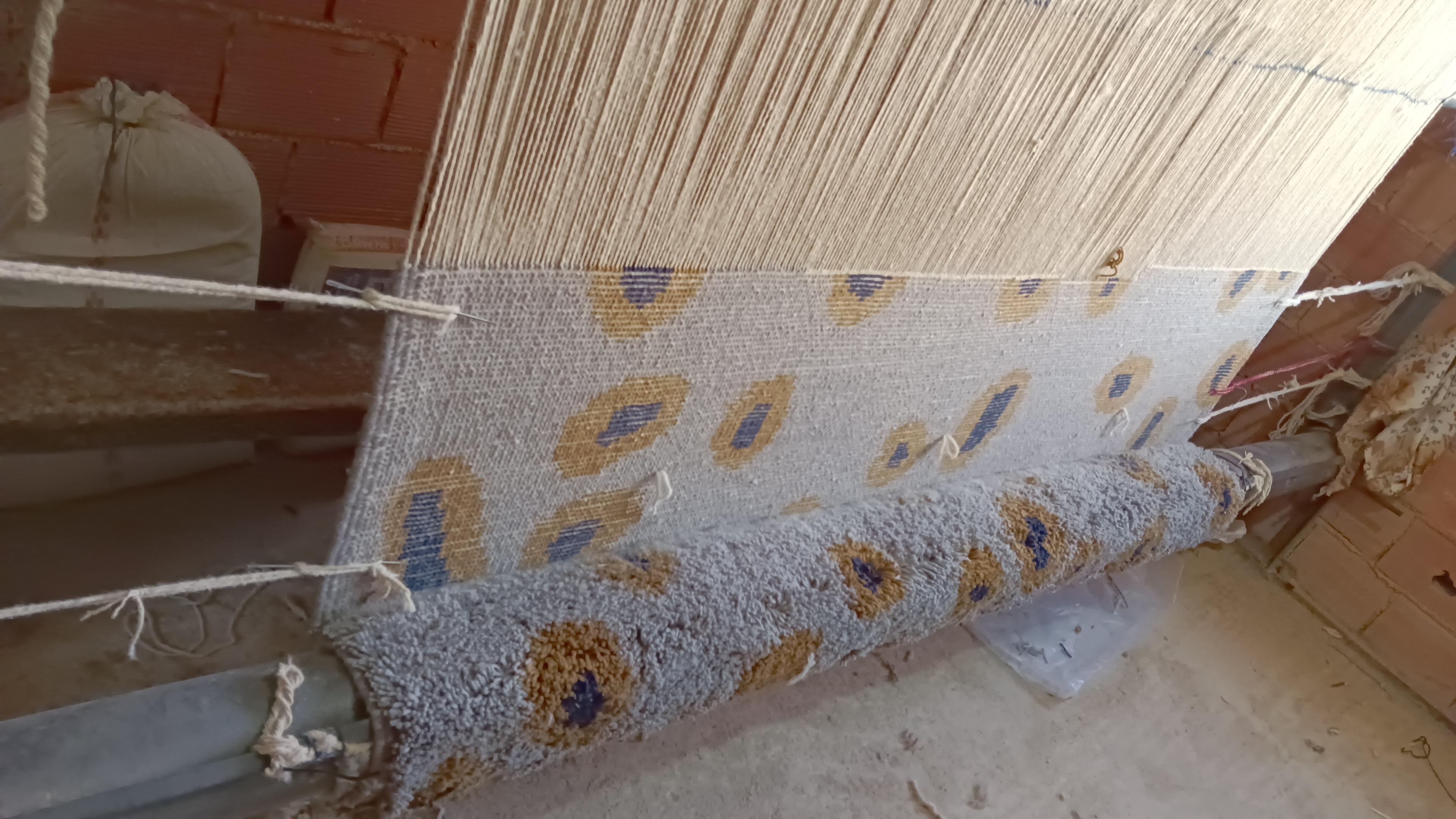 Tapis marocain Beni Mrirt 5'x7', Ornament Bulles Tapis de couleur gris, fait sur mesure en vente 2