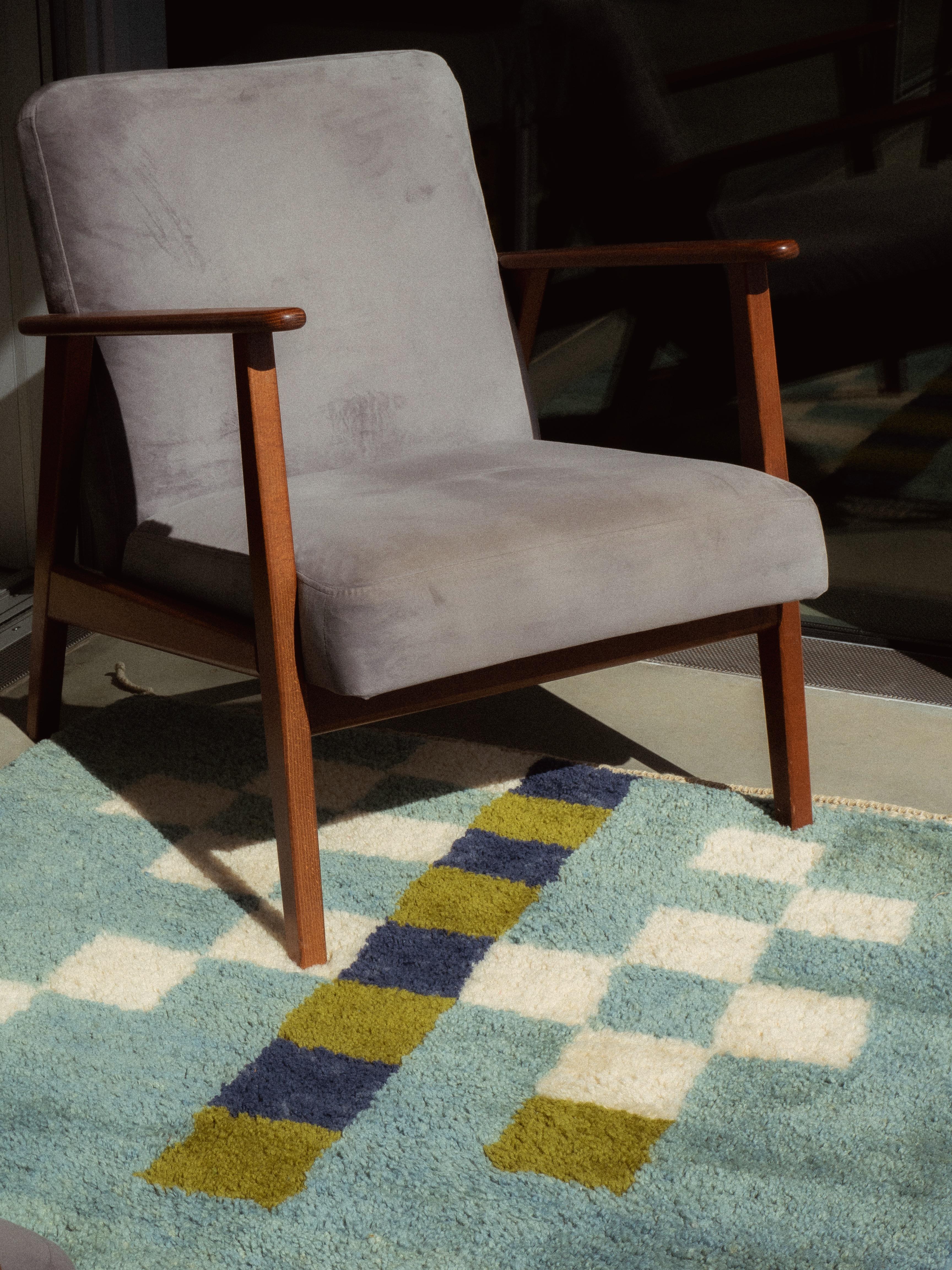 Alfombra marroquí a cuadros 5'x7', Alfombra moderna Mrirt de color azul, hecha a medida Siglo XXI y contemporáneo en venta