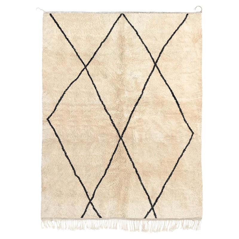 Moroccan Beni Mrirt rug 6’x9’, Black and White Diamond Pattern Rug ...