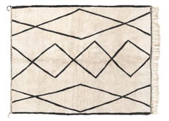 Moroccan Beni Mrirt rug 9’x12’, Black Diamond Pattern Shag rug, Custom-Made