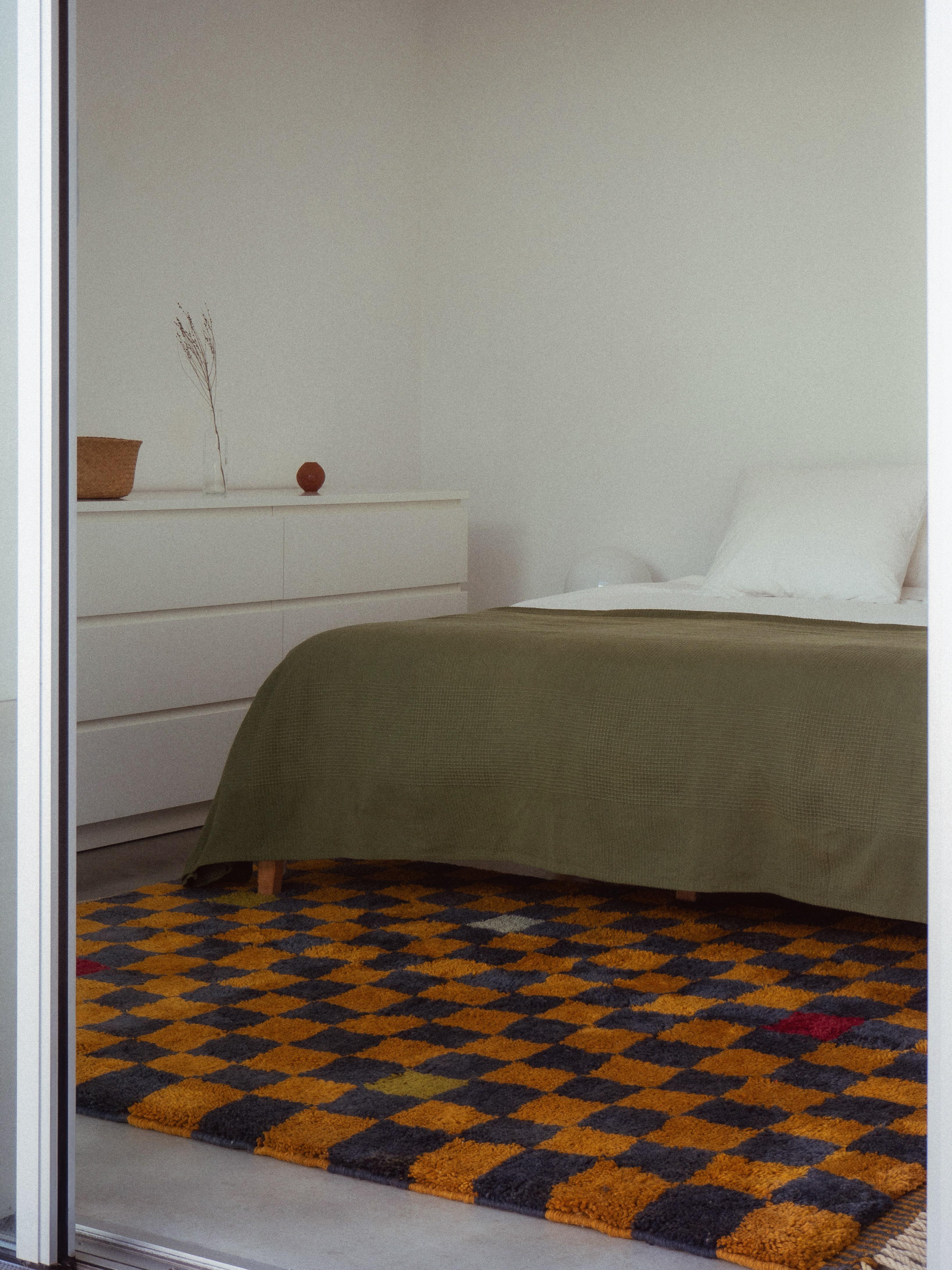 Marocain Tapis marocain à motifs en damier 9'x12', The Moderns MADE, Fait sur mesure en vente