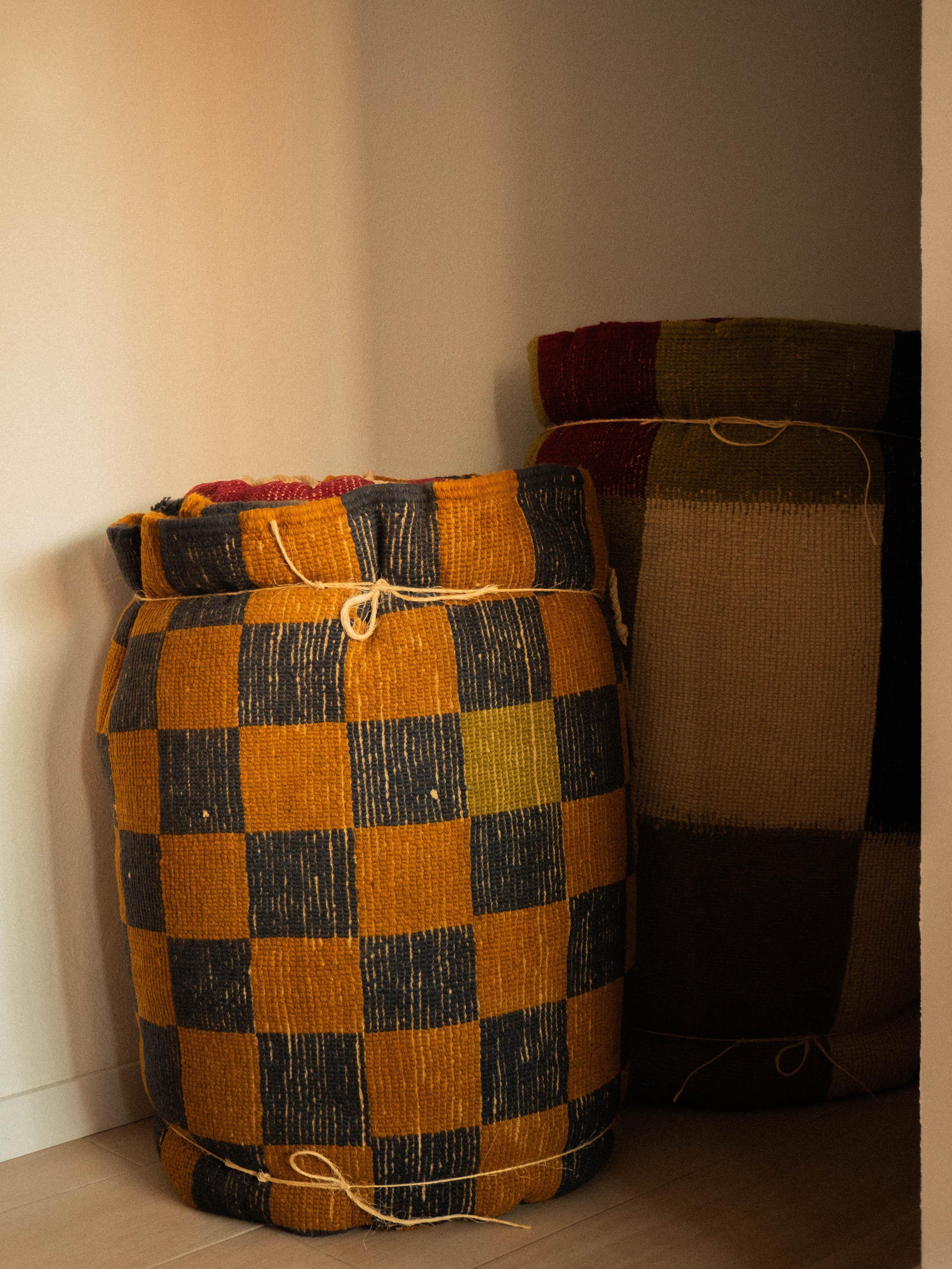 Tapis marocain à motifs en damier 9'x12', The Moderns MADE, Fait sur mesure en vente 2