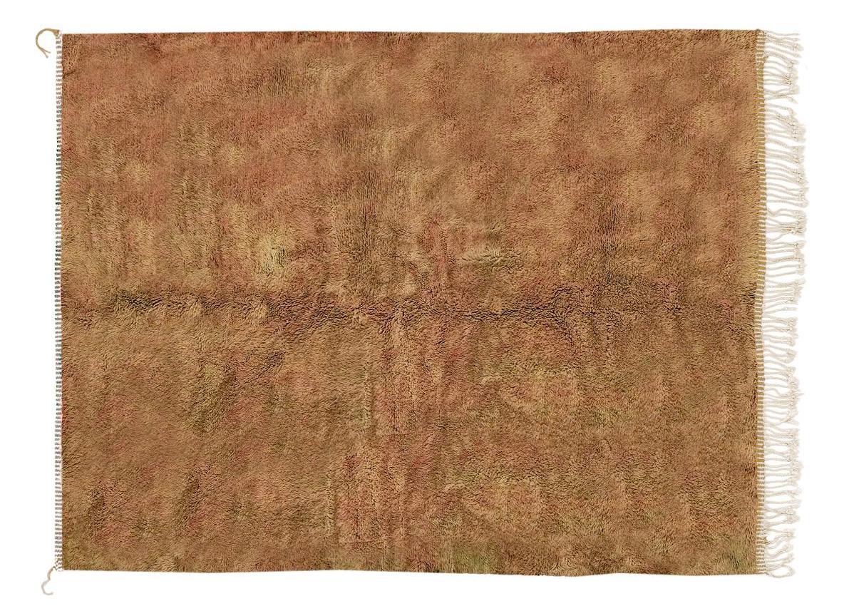 We exclusively create custom individual rugs for you. This means that we do not produce unnecessary items and we prioritize respecting nature. That's why we estimate it will take us around 8-9 weeks to create your rug.

Beni Mrirt rugs are made of