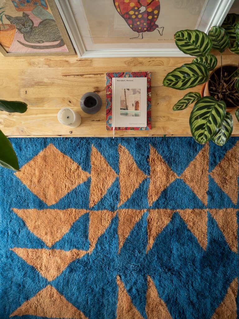 Modern Moroccan Beni Mrirt rug, Deep Blue Color Rug, Biege Triangles Pattern, In Stock