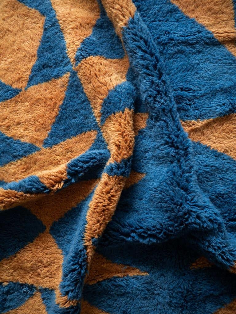 Contemporary Moroccan Beni Mrirt rug, Deep Blue Color Rug, Biege Triangles Pattern, In Stock