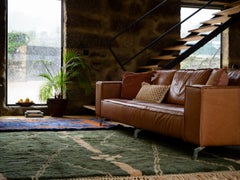 Tapis marocain Beni Mrirt 2.5'x8', motif tribal couleur verte, fait sur mesure