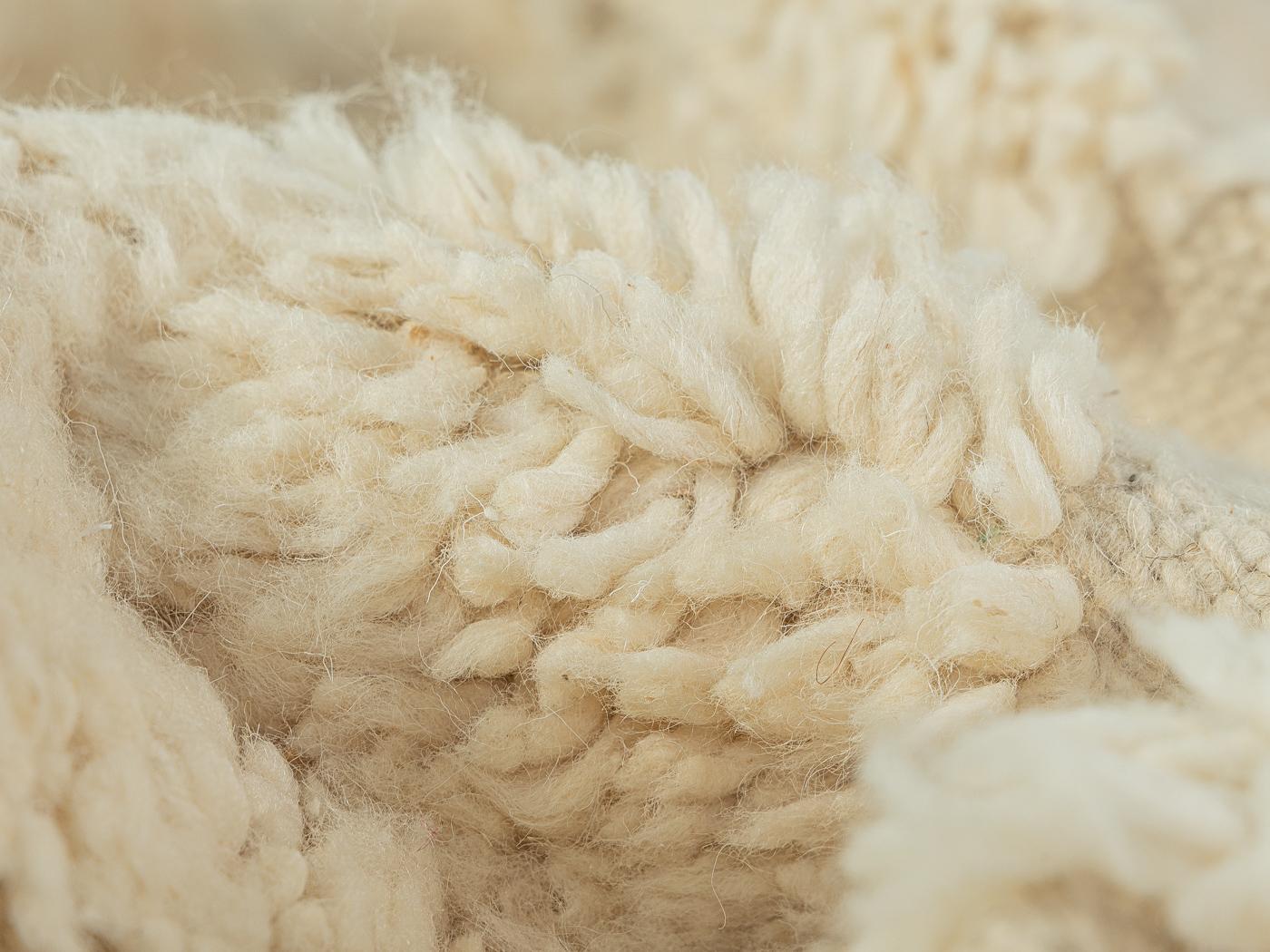 Marokkanischer Beni Ourain Teppich aus 100 % Wolle und Berber, handgewebt im Angebot 3
