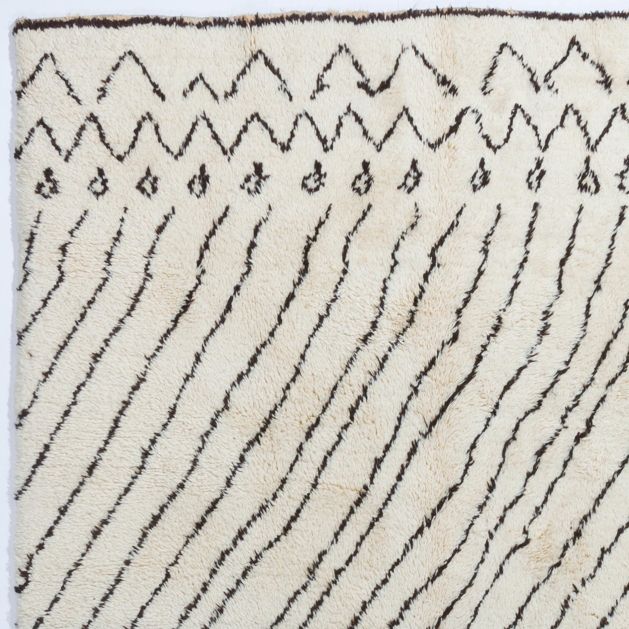 Marokkanischer Beni Ourain-Berberteppich, moderner „Tulu“-Teppich, maßgefertigt erhältlich im Zustand „Neu“ im Angebot in Philadelphia, PA