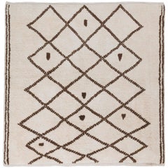 Marokkanischer Beni Ourain Tulu-Teppich mit weicher Wollflore, 6x6 cm groß. Berberteppich nach Maß