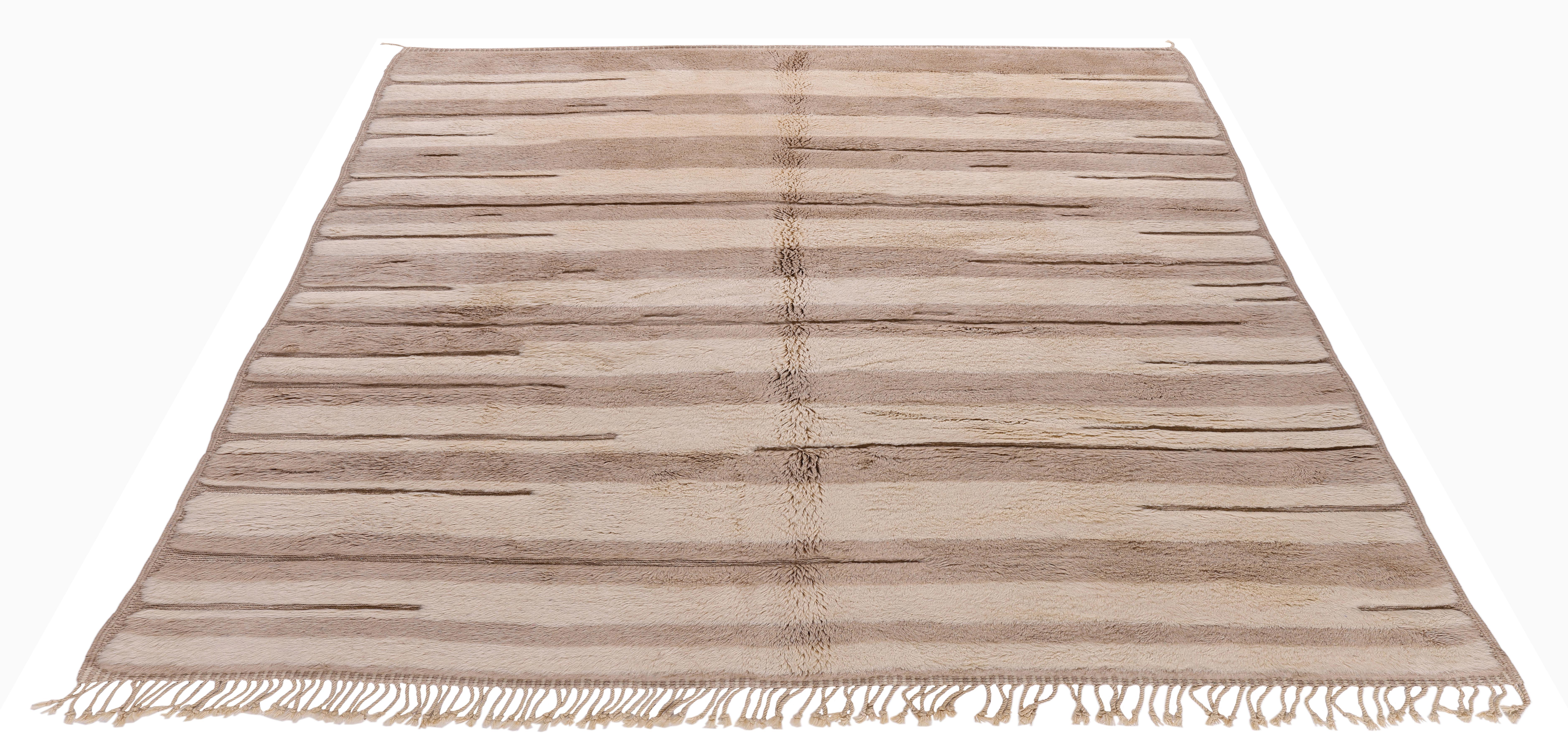 Alfombra marroquí Beni Ourain de lana neutra - Anudada a mano Diseño minimalista en Nuevo estado para la venta en New York, NY