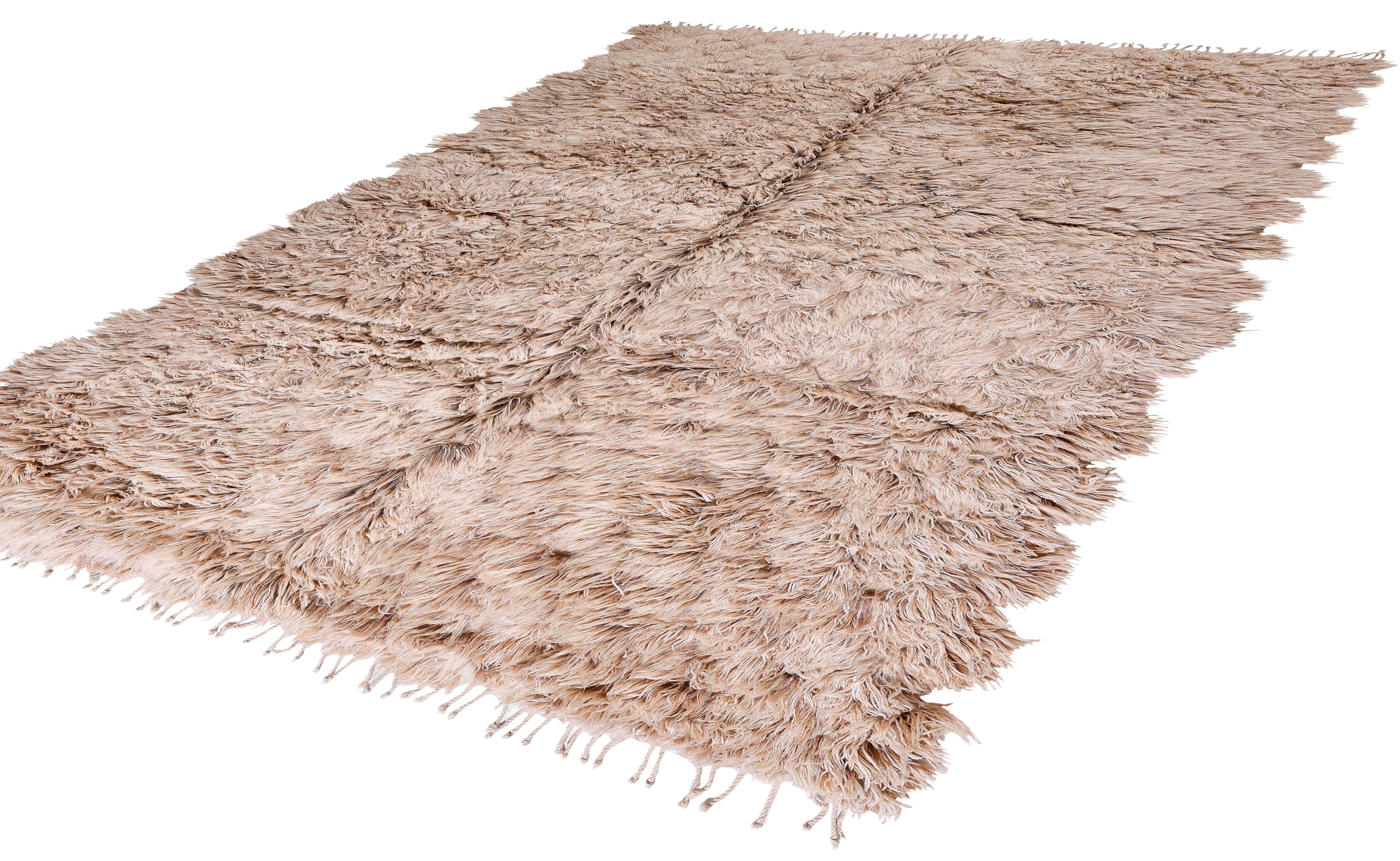 Organico moderno Tappeto Shag marocchino Beni Ourain - Lana a pelo alto in Nature Beige in vendita