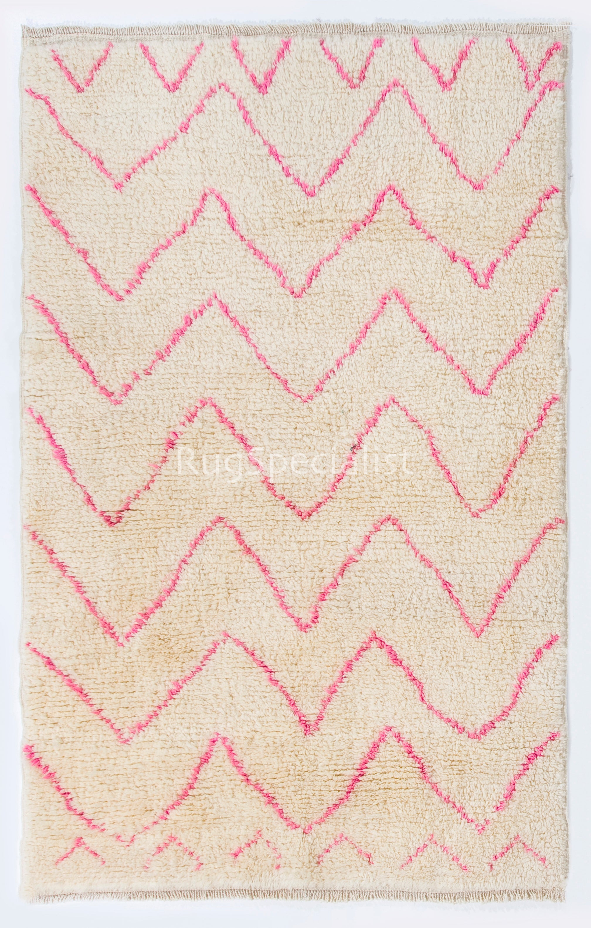 Alfombra marroquí Beni Ourain de lana en colores rosa y crema, opciones personalizadas disponibles