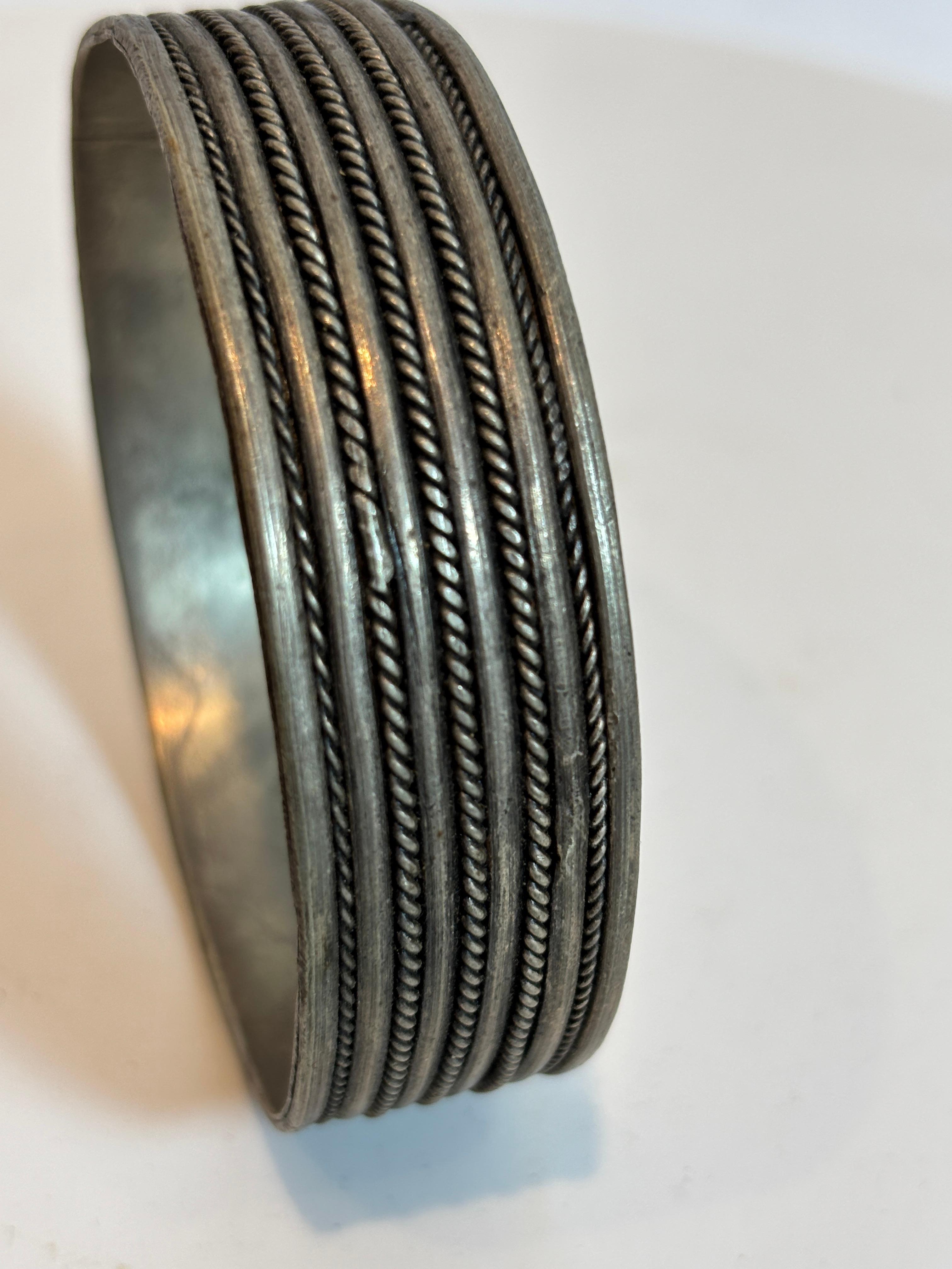 Artigiano Moroccan Berber Coin Silver Tribal Bracelet in vendita