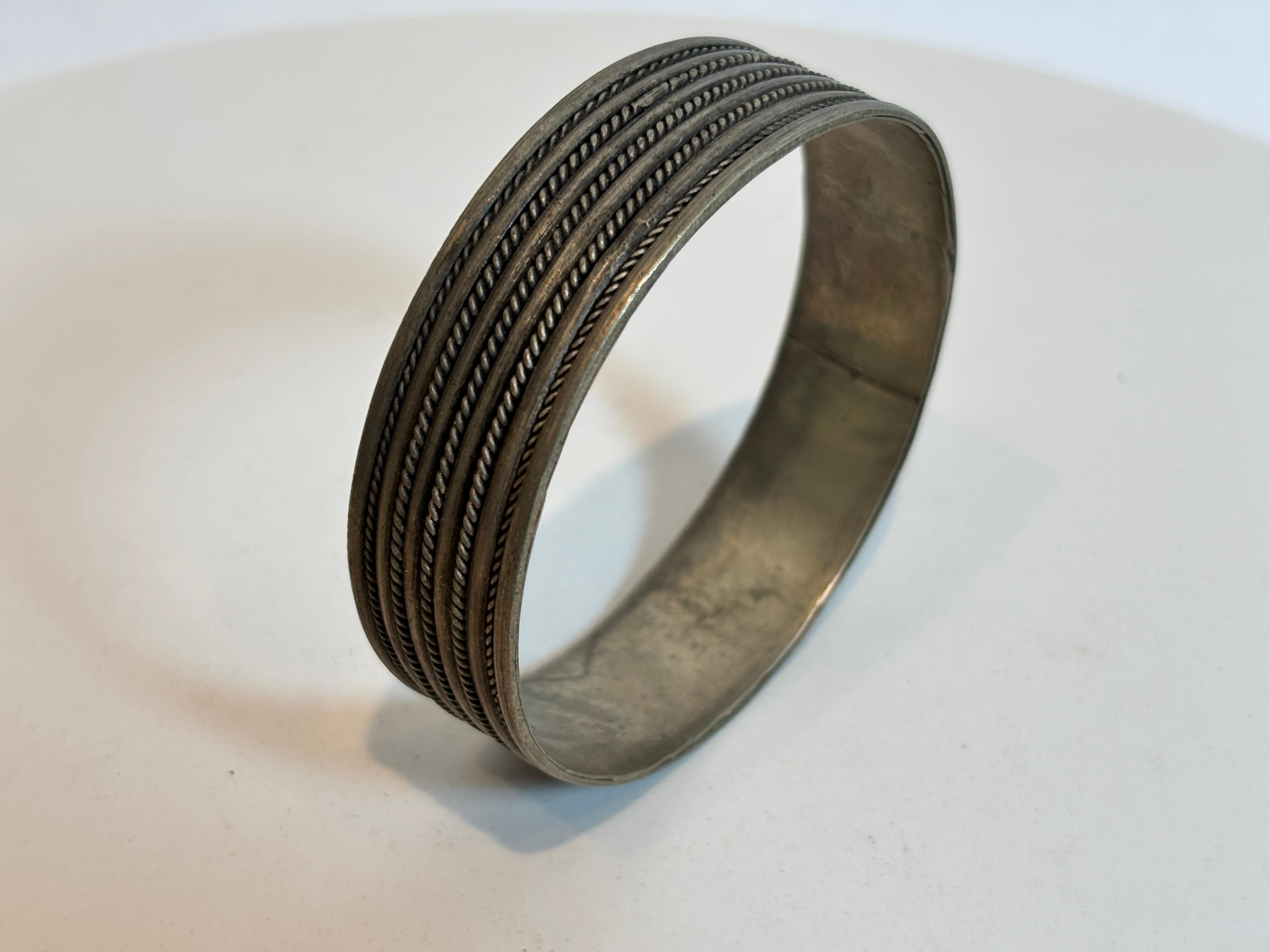 da uomo o donna Moroccan Berber Coin Silver Tribal Bracelet in vendita