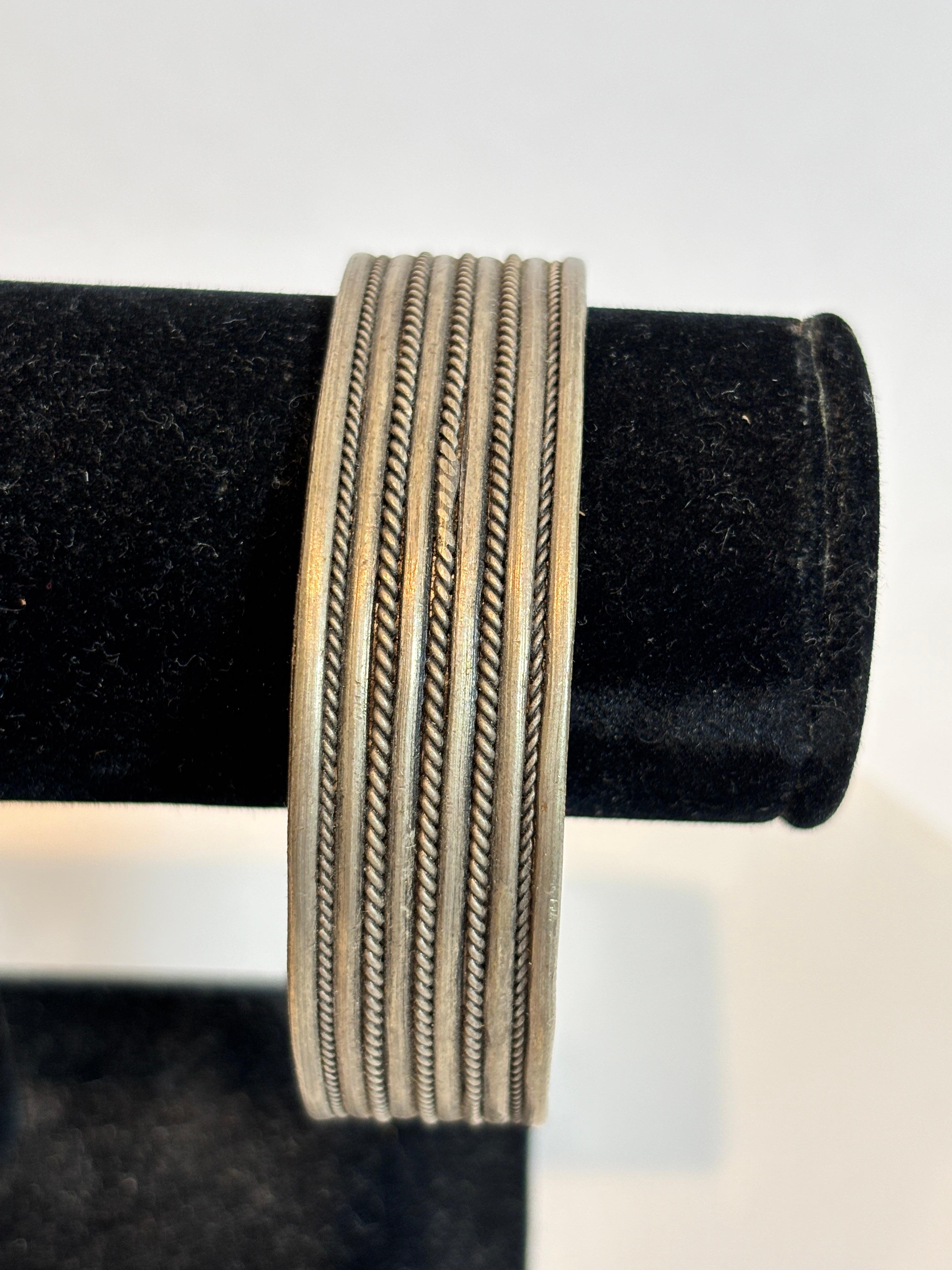Moroccan Berber Coin Silver Tribal Bracelet in vendita 2