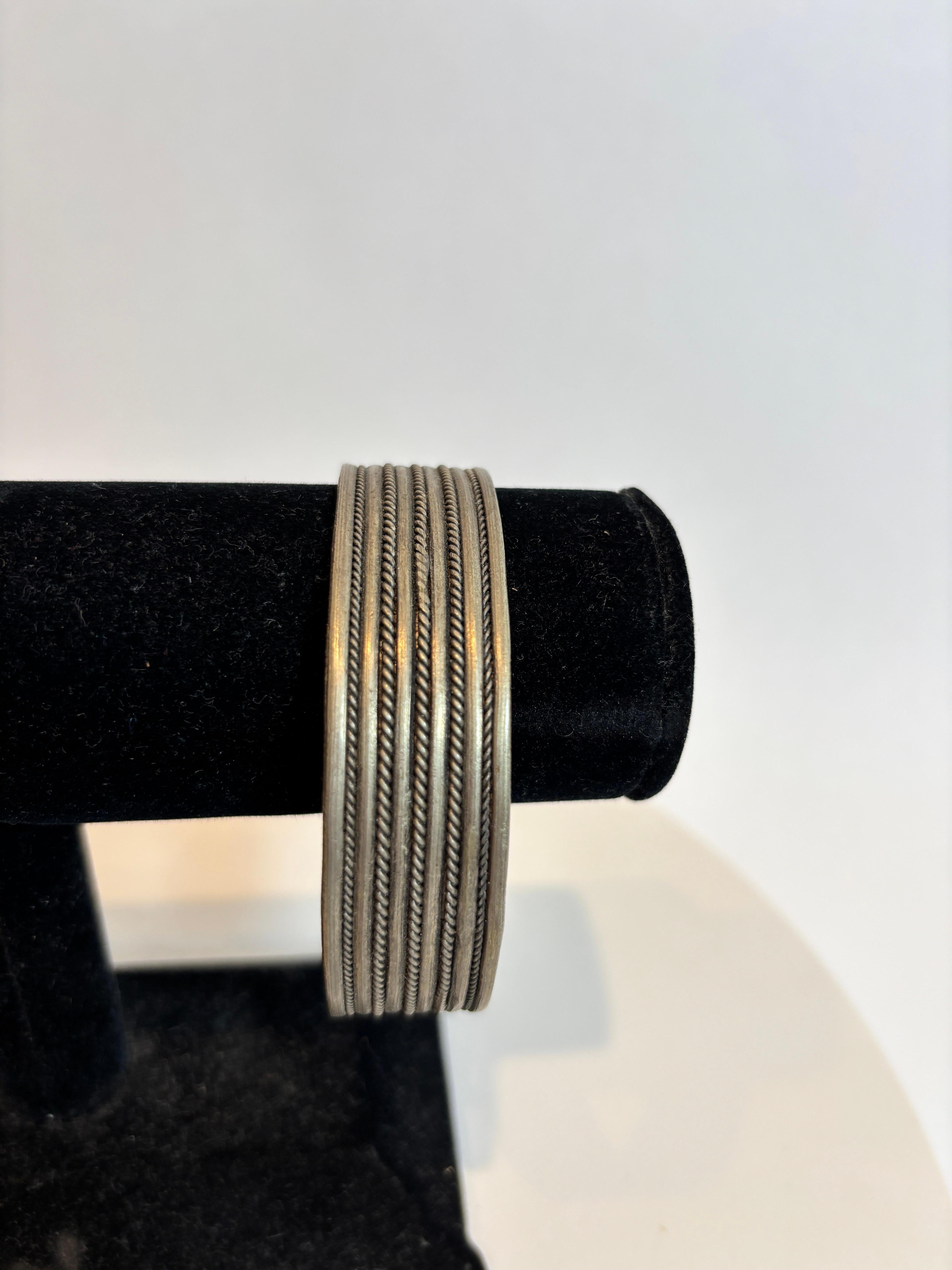 Moroccan Berber Coin Silver Tribal Bracelet in vendita 4