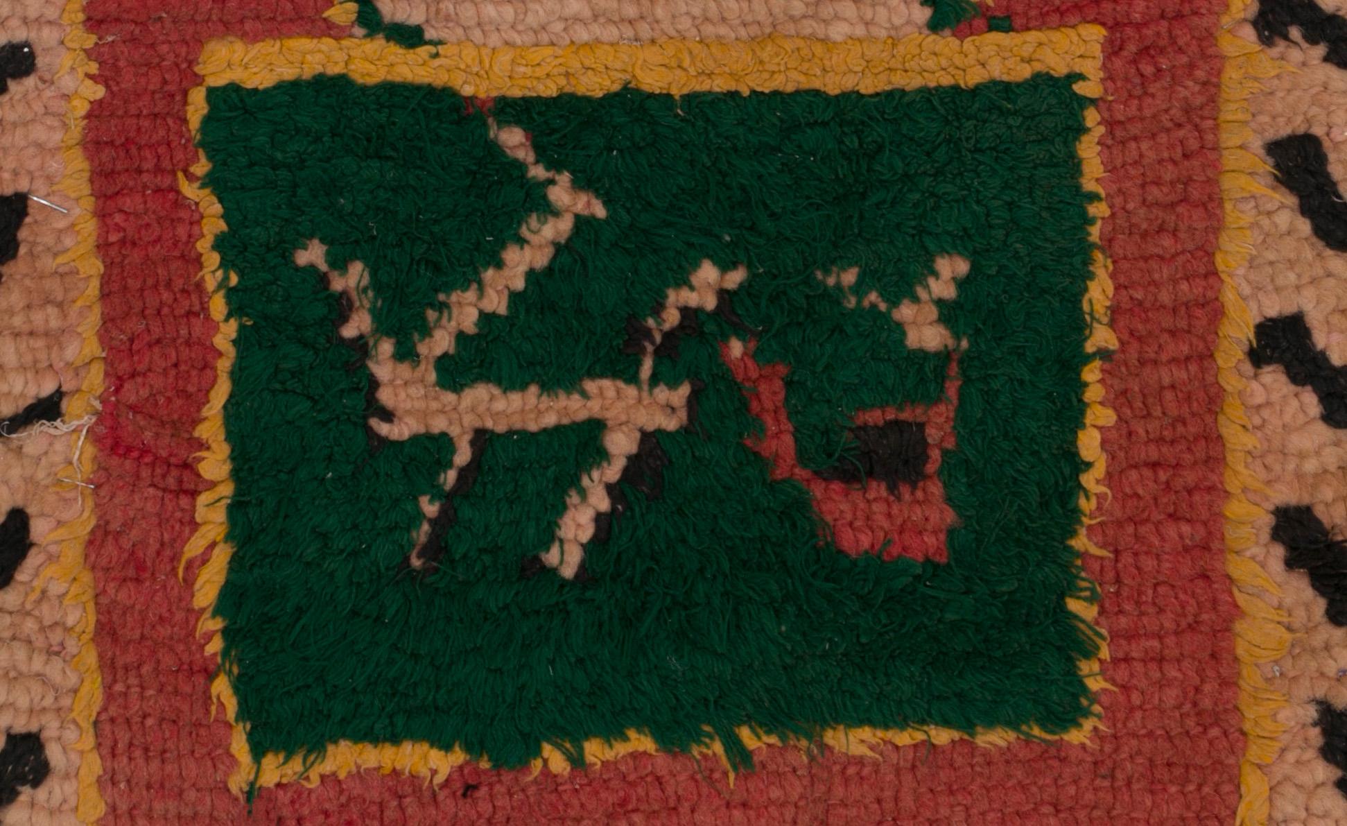 Typical design and experience for this vintage tapestry was by Berber women from the Atlas Mountains.
Made from woolen ends and other threads, embroidered on wasted plastic bags of cereals, this unique and vintage work is the demonstration of the