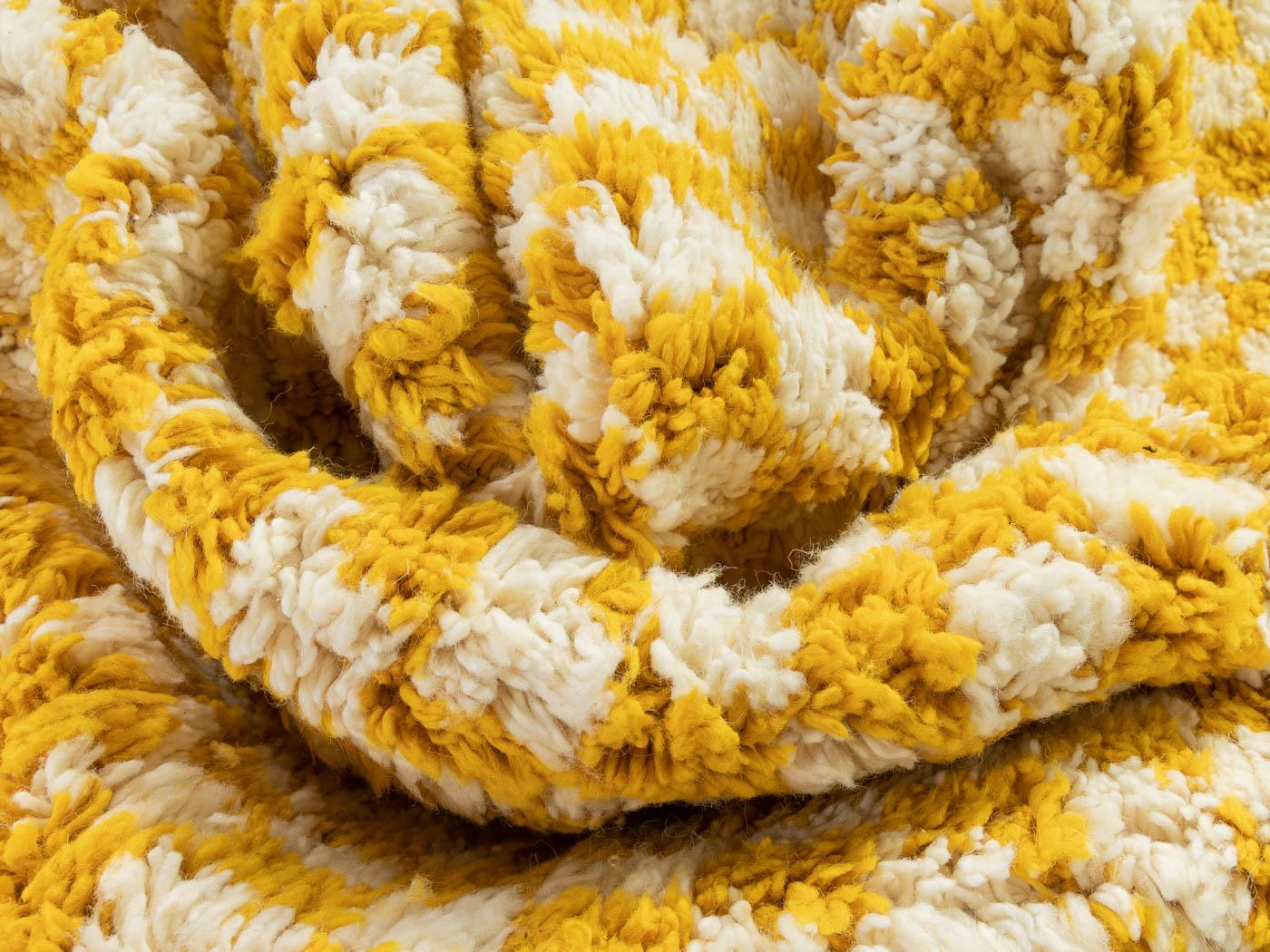Moroccan Berber Rug 100% Wool Handmade For Sale 2