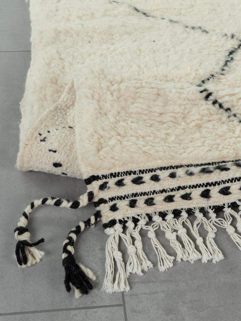 Moroccan Berber Rug 100 wool Handmade For Sale at 1stDibs