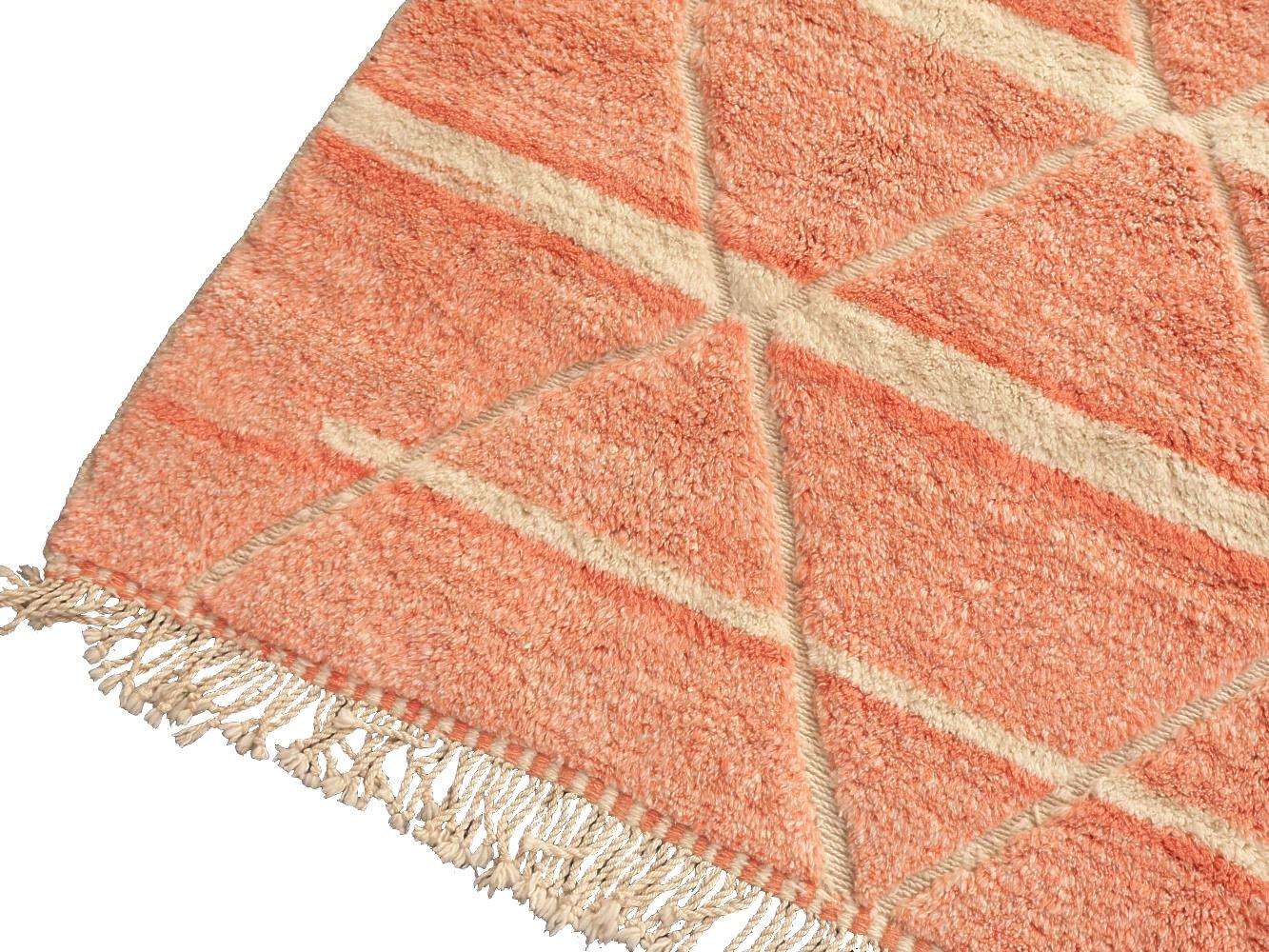 Moroccan Berber Rug Abstract Design Salmon Pink Woolwhite Stunning Quality In Good Condition In Lohr, Bavaria, DE