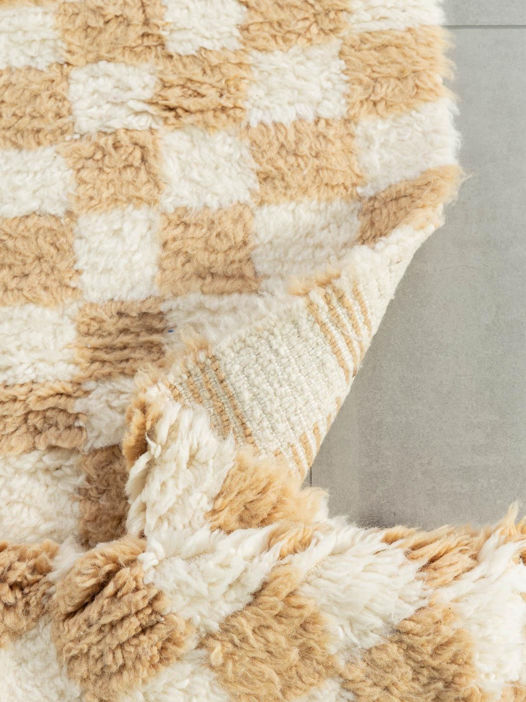 Marokkanischer Berberteppich Beni Ourain aus 100 % handgewebter Wolle (21. Jahrhundert und zeitgenössisch) im Angebot
