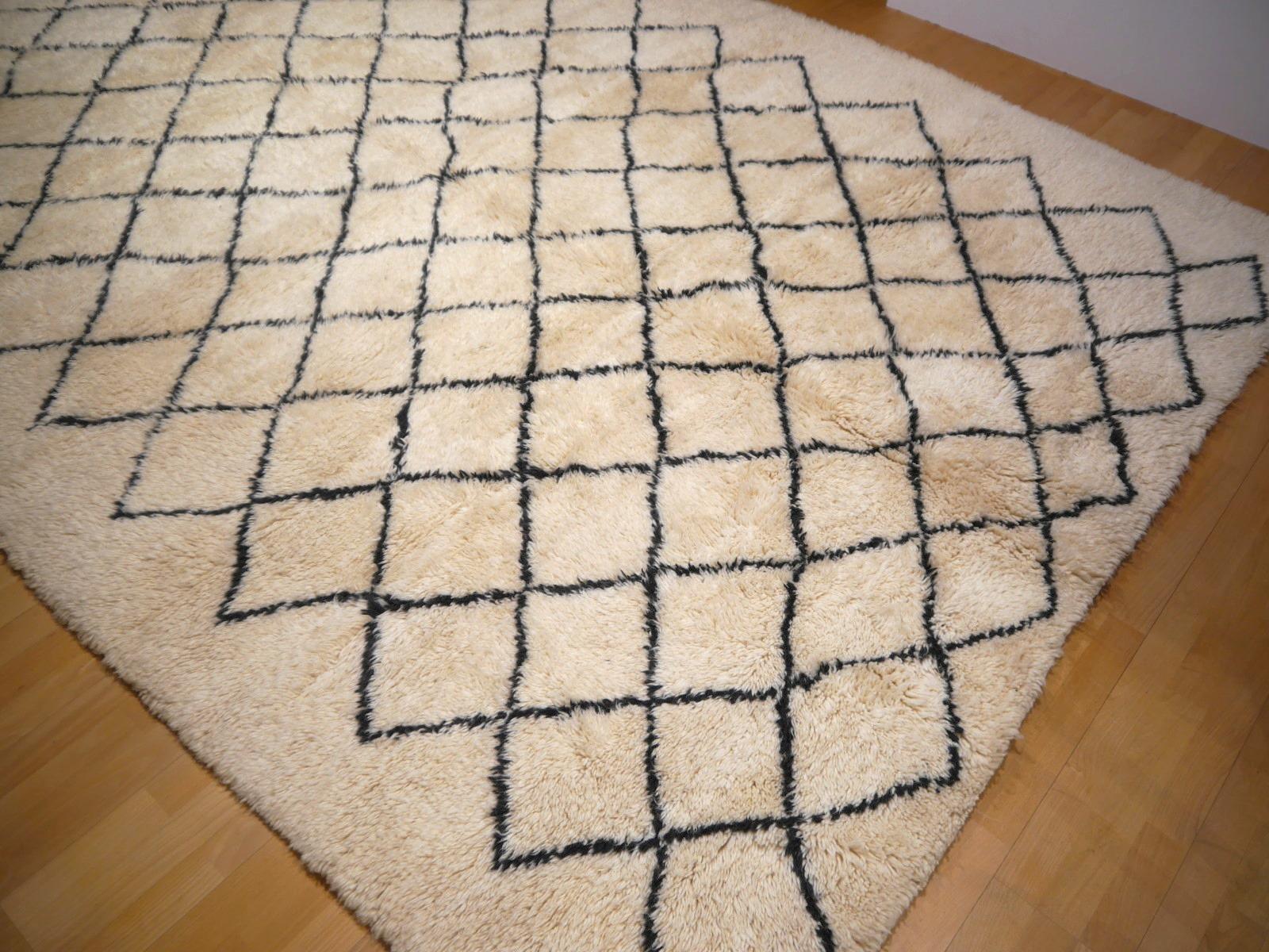 Wool Moroccan Berber Rug Beni Ourain Diamond Design White Black Colors