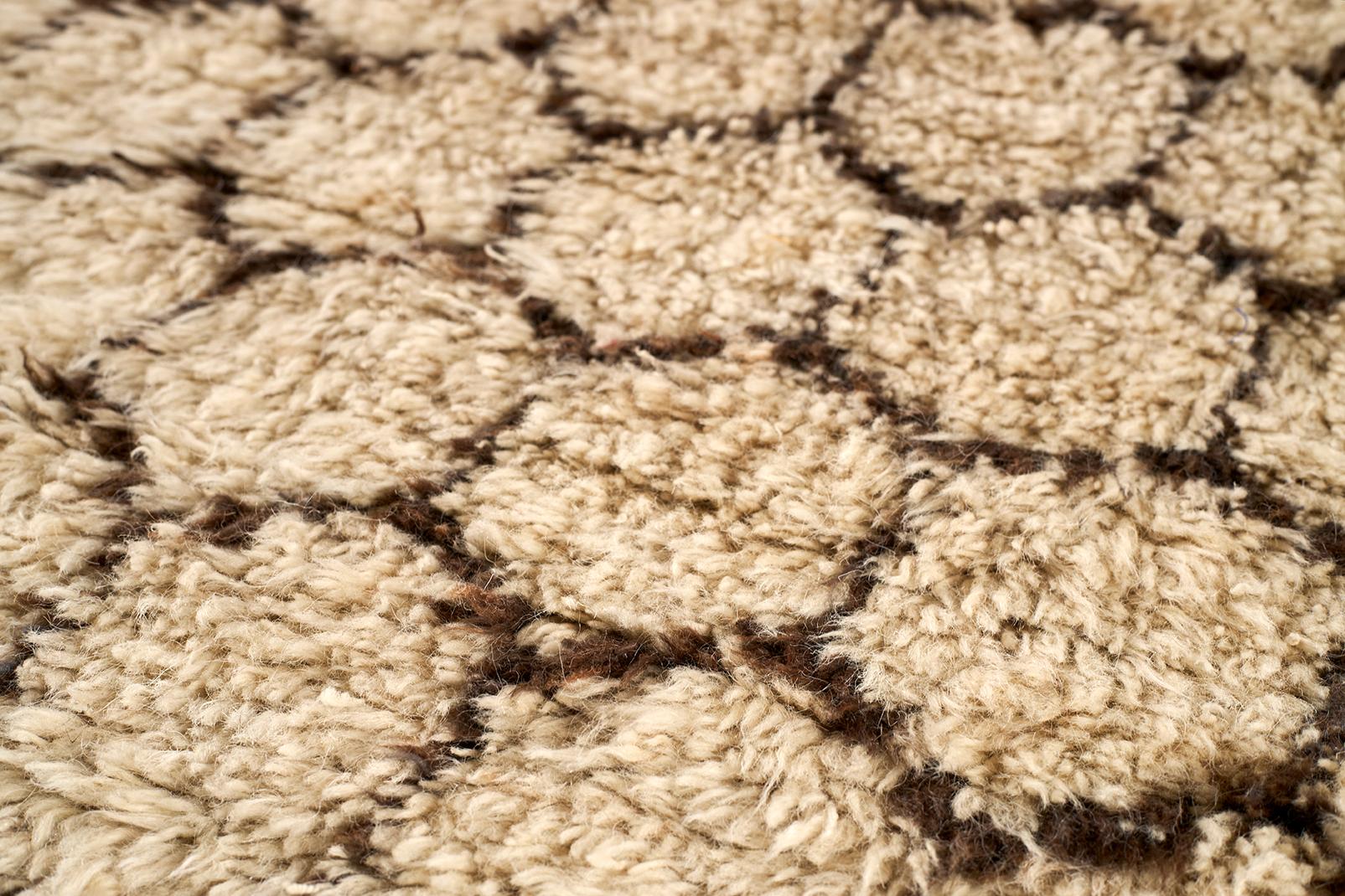 Organic Modern Moroccan Berber Rug in Honeycomb Pattern For Sale
