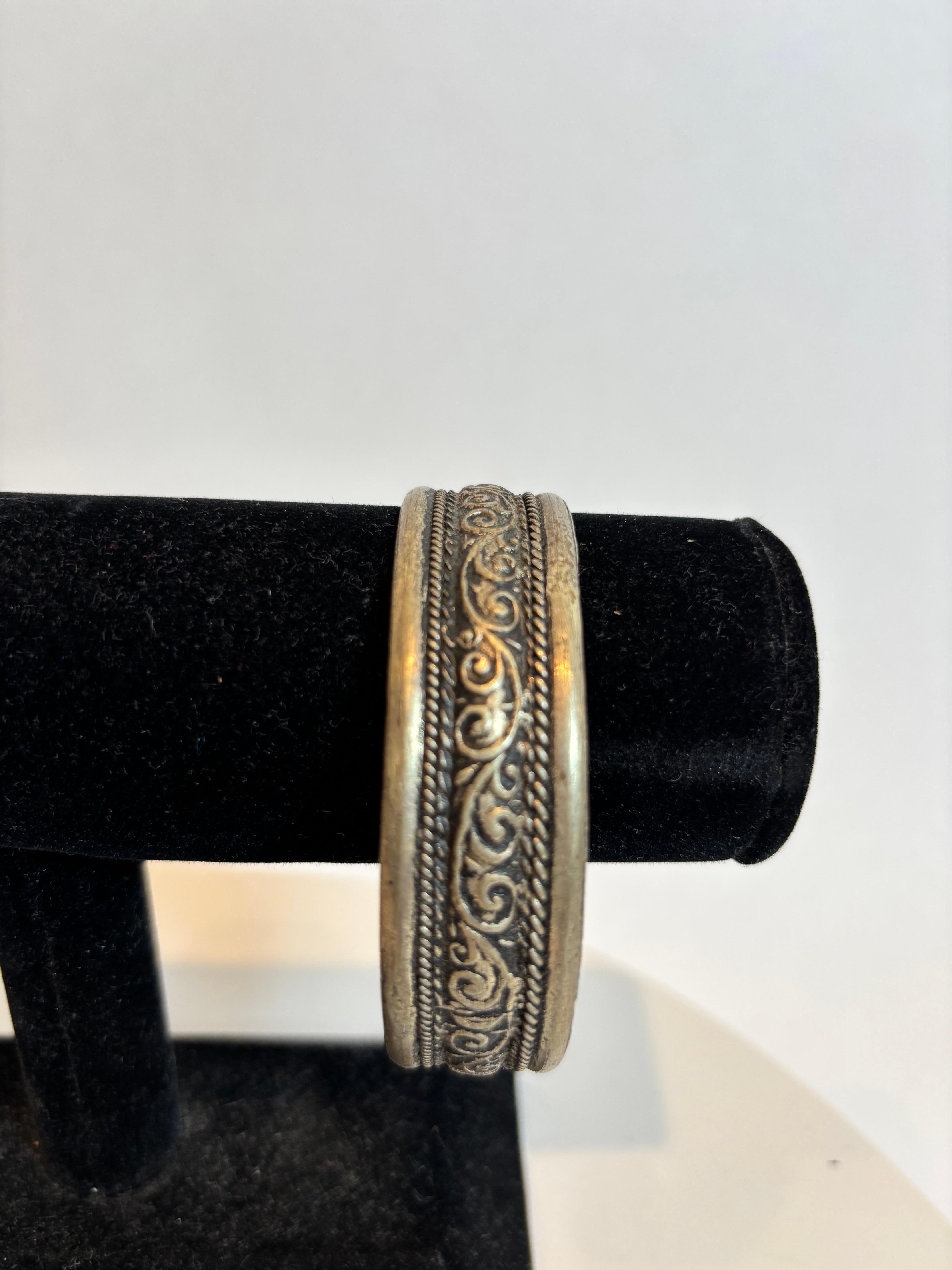 Bracciali tribali berberi marocchini, set di 2 bracciali In condizioni buone in vendita a Moreno Valley, CA