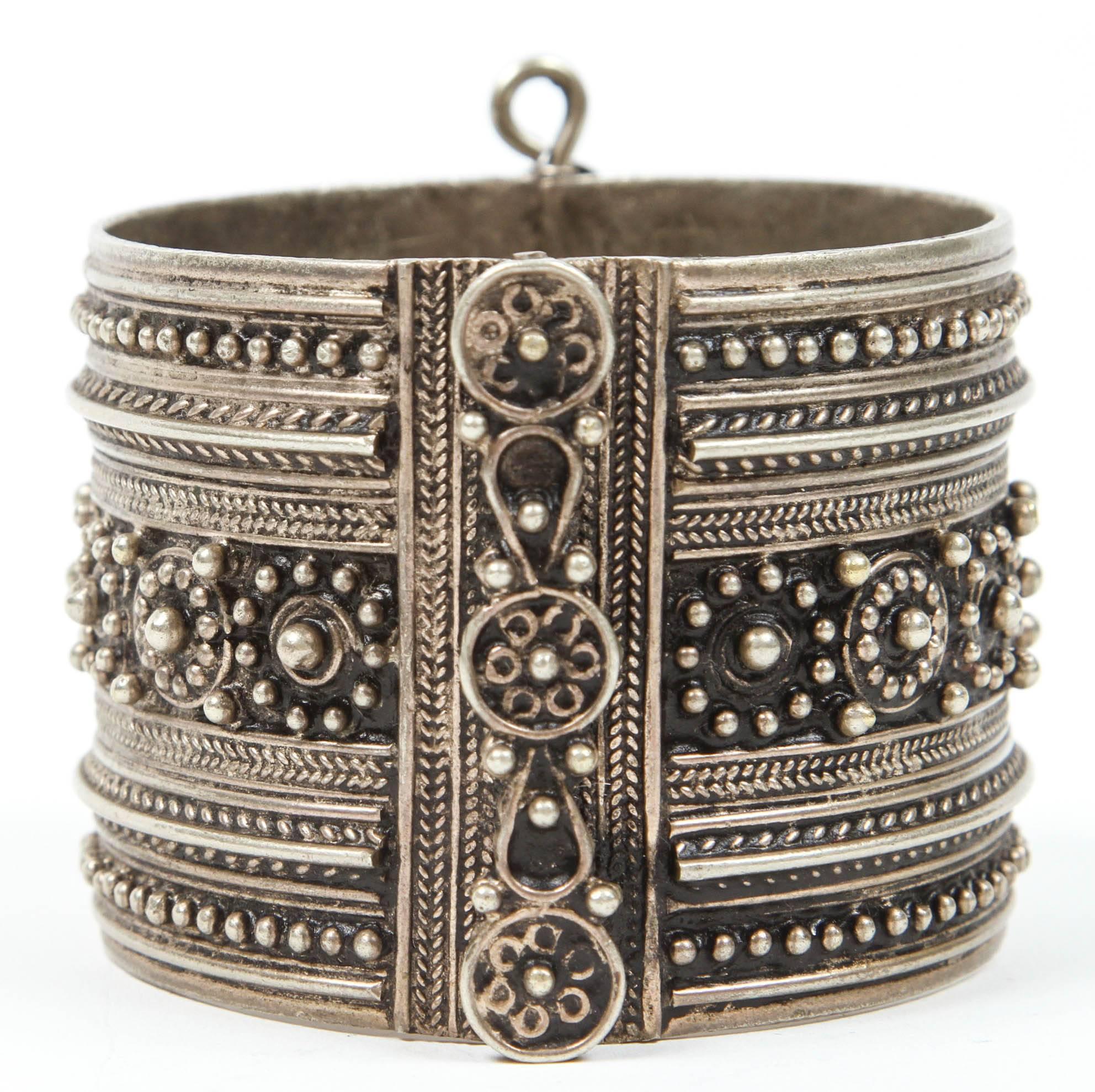 Brazalete tribal bereber marroquí de plata en Bueno estado para la venta en North Hollywood, CA