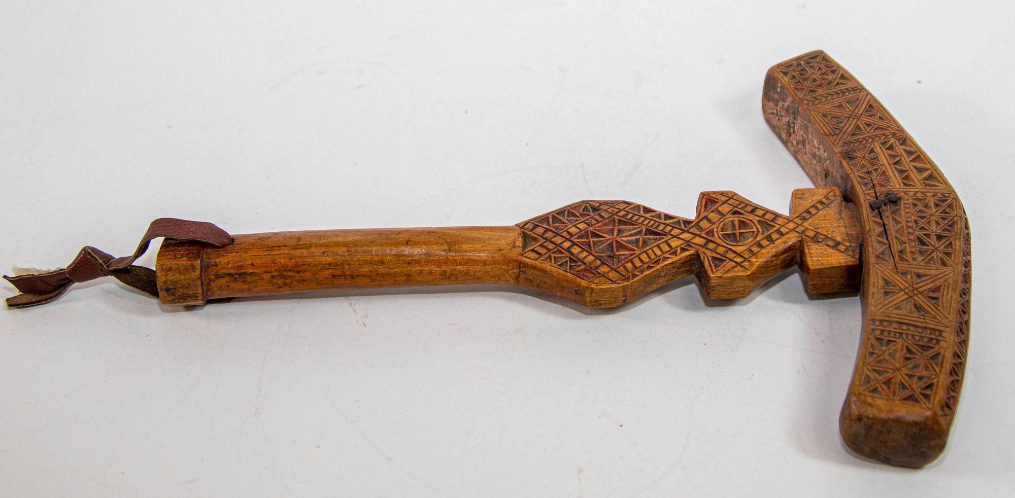 Moroccan Berber Wooden Sugar Hammer Marteau a Sucre Deggaga For Sale 8