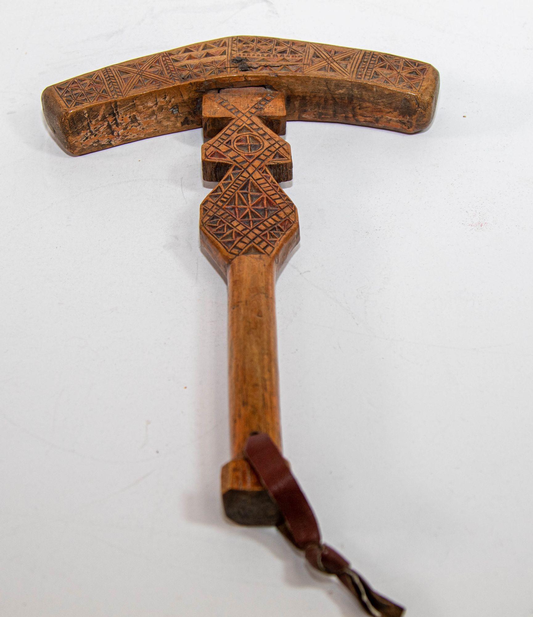 19th Century Moroccan Berber Wooden Sugar Hammer Marteau a Sucre Deggaga For Sale