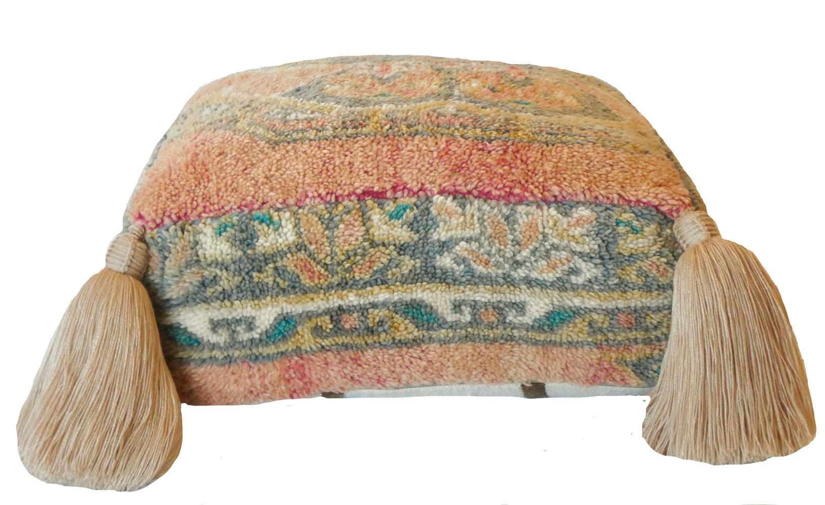 Puf marroquí vintage de lana Cojín de suelo Tribal en venta