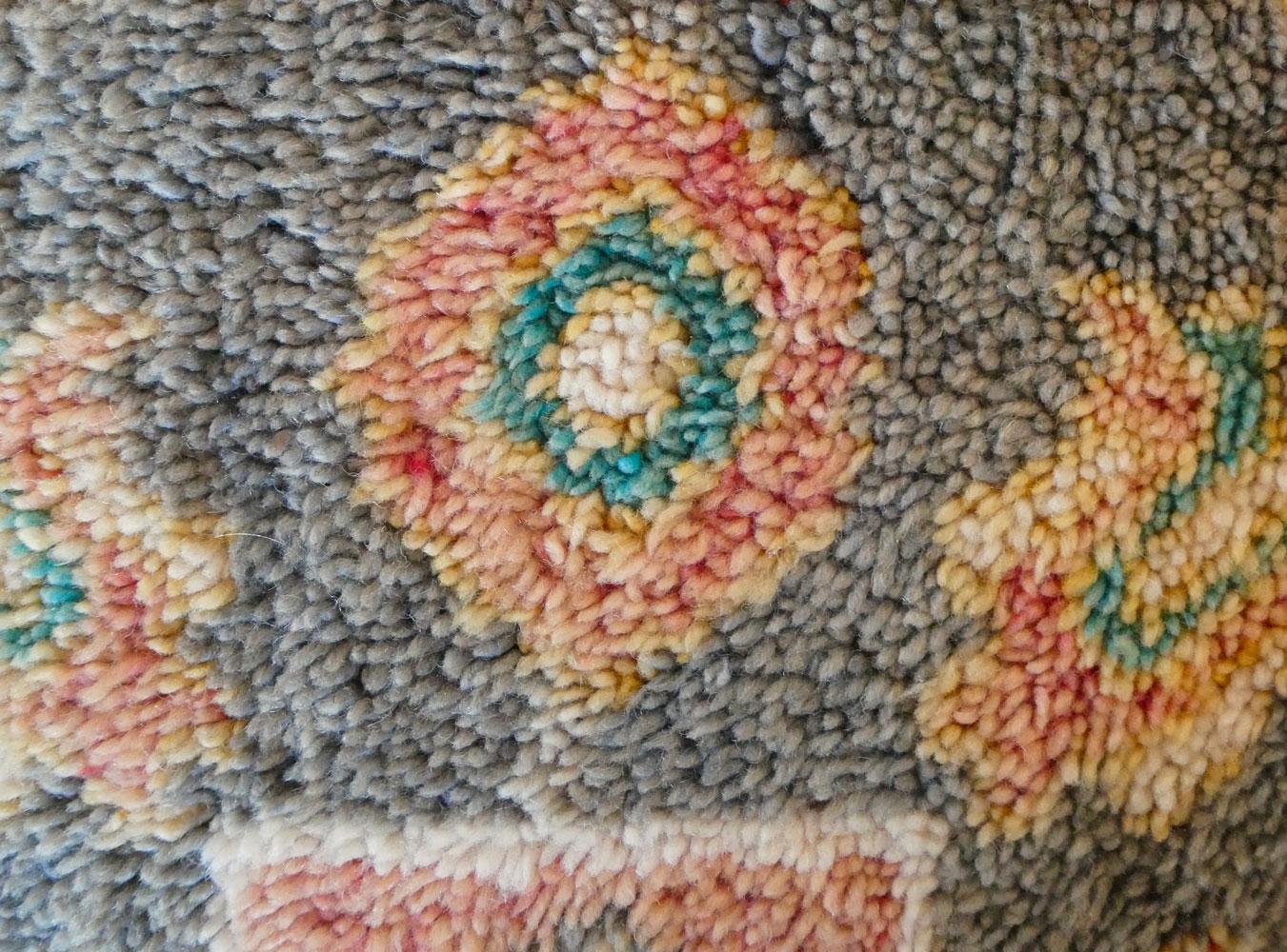 Puf marroquí vintage de lana Cojín de suelo Marroquí en venta