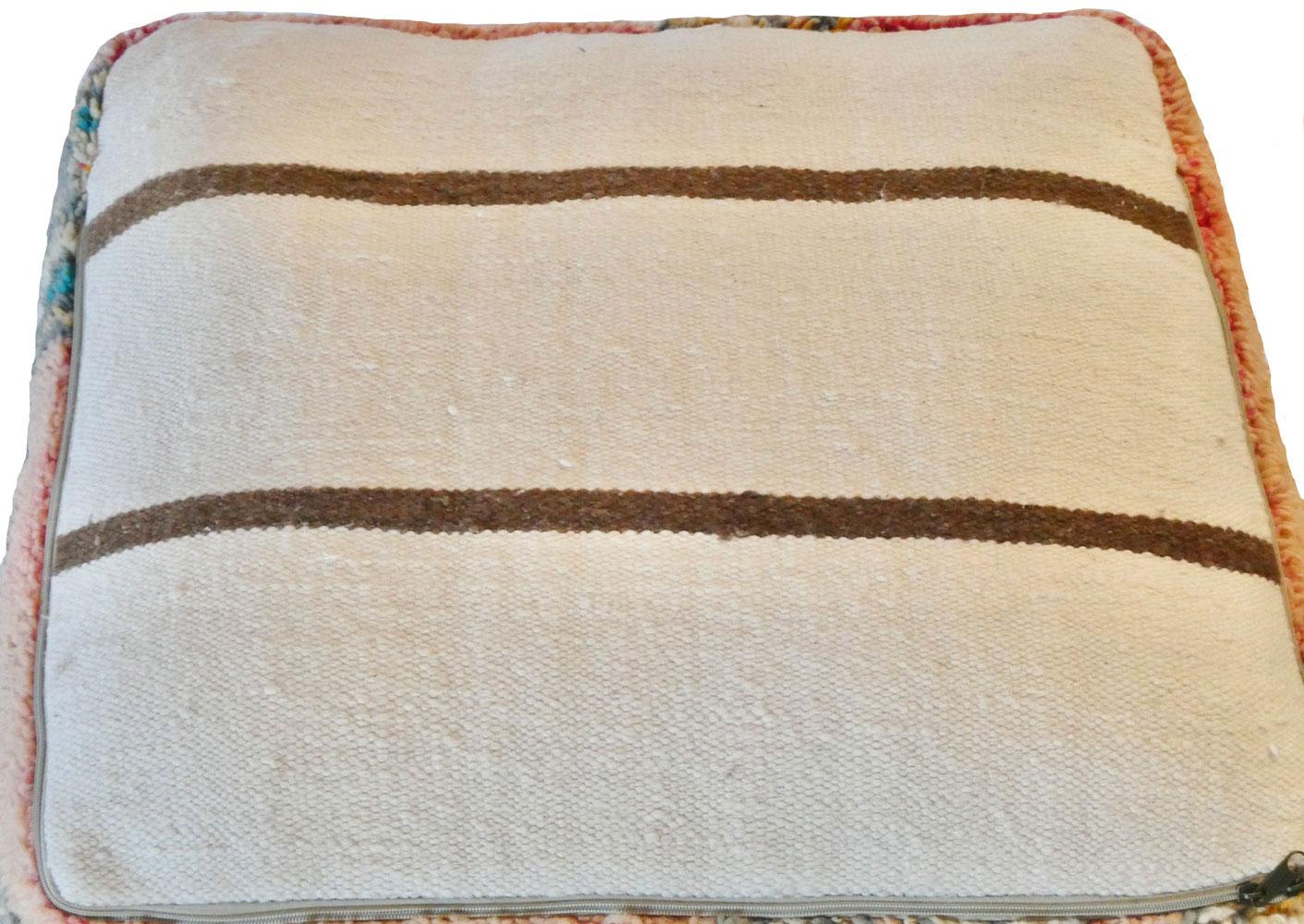 Puf marroquí vintage de lana Cojín de suelo finales del siglo XX en venta