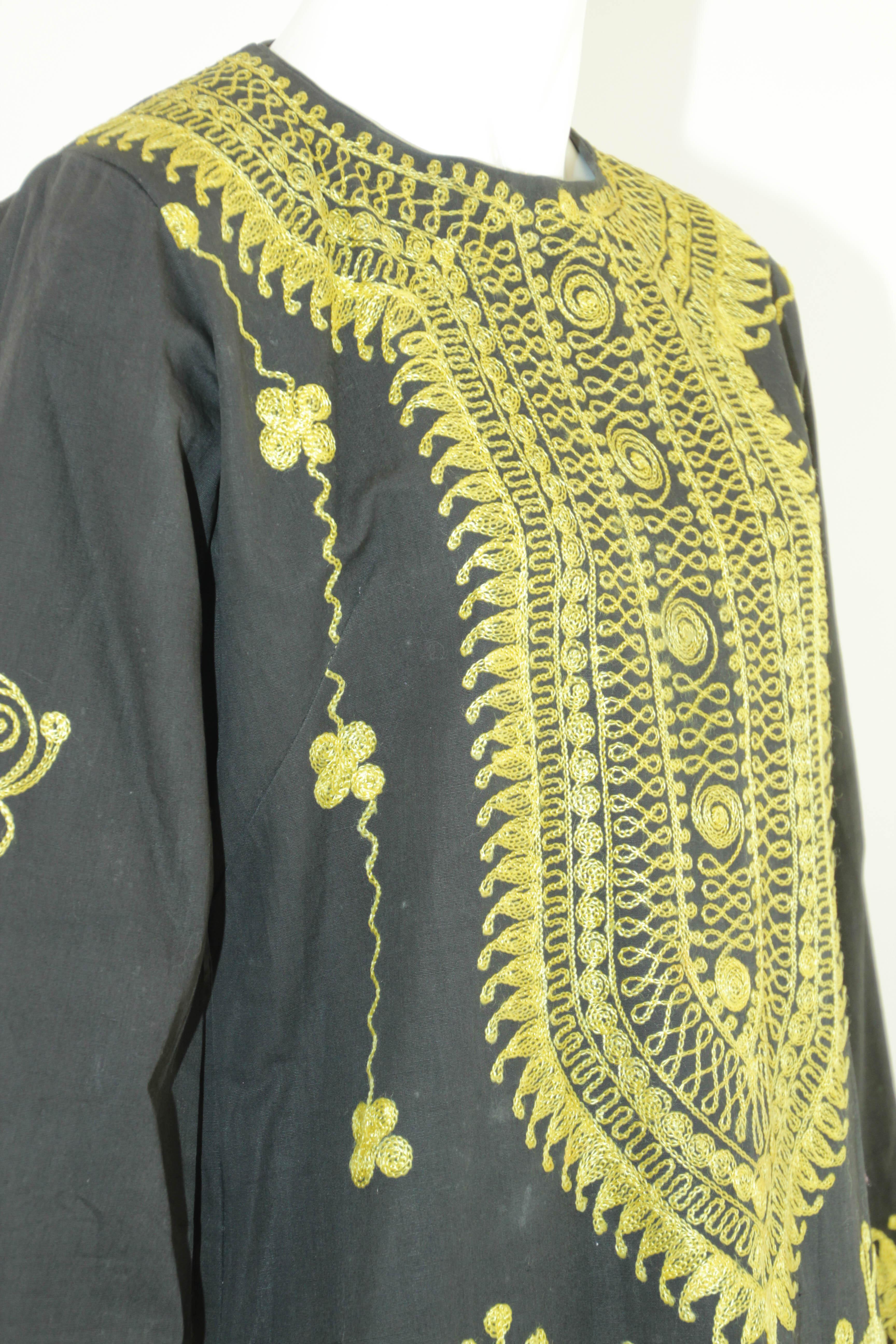 Black and Gold Caftan, 1970 Dress Vintage Ethnic Kuchi Kaftan For Sale 11