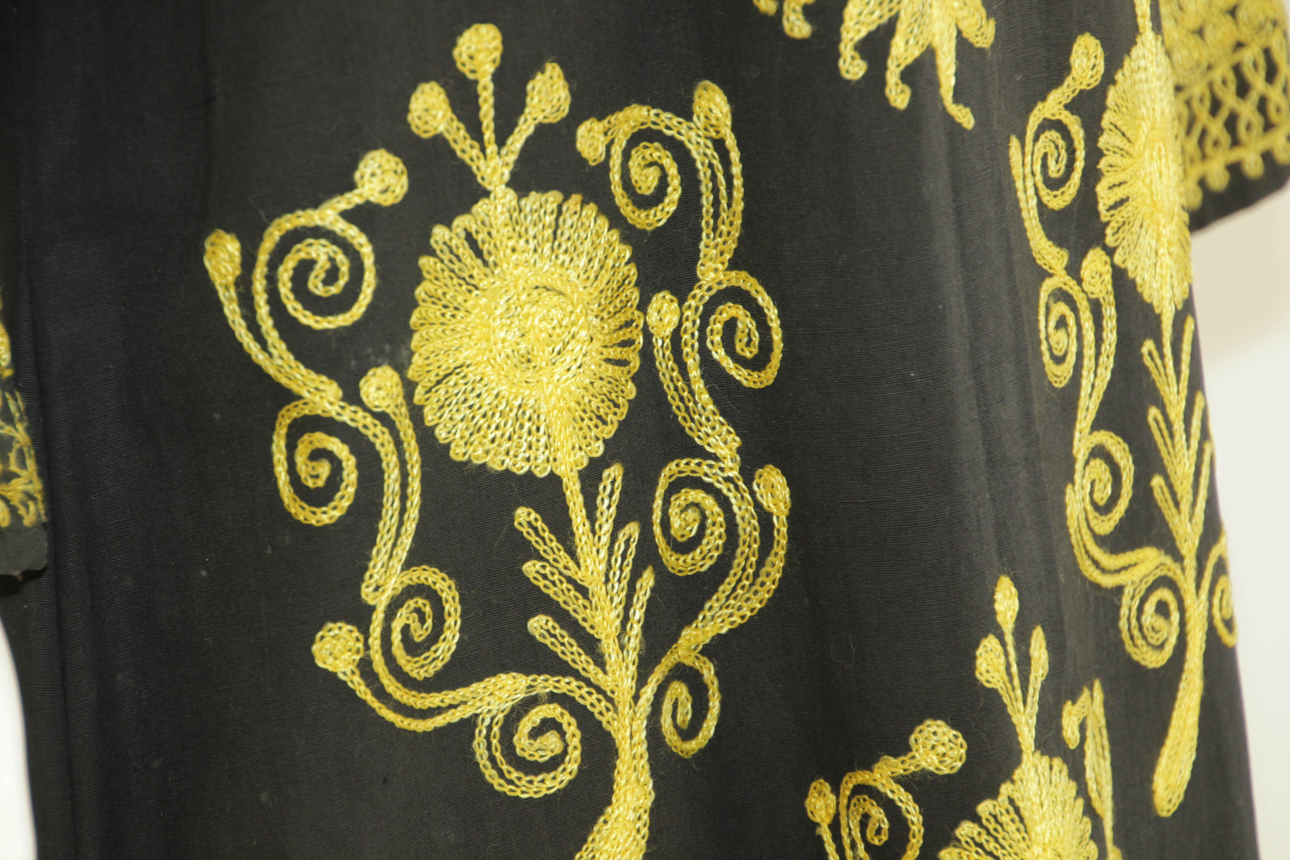 Black and Gold Caftan, 1970 Dress Vintage Ethnic Kuchi Kaftan For Sale 13