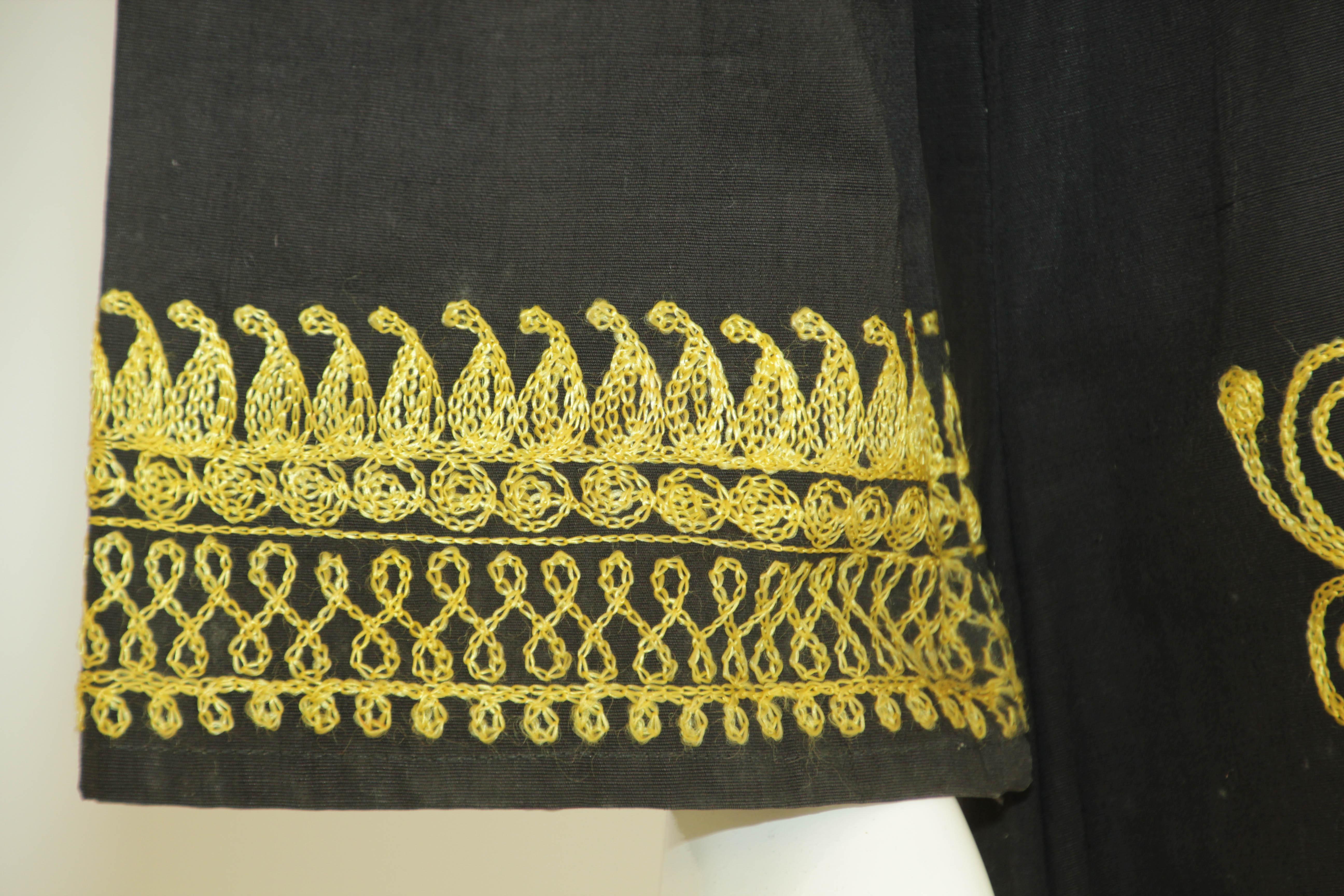 Black and Gold Caftan, 1970 Dress Vintage Ethnic Kuchi Kaftan For Sale 14