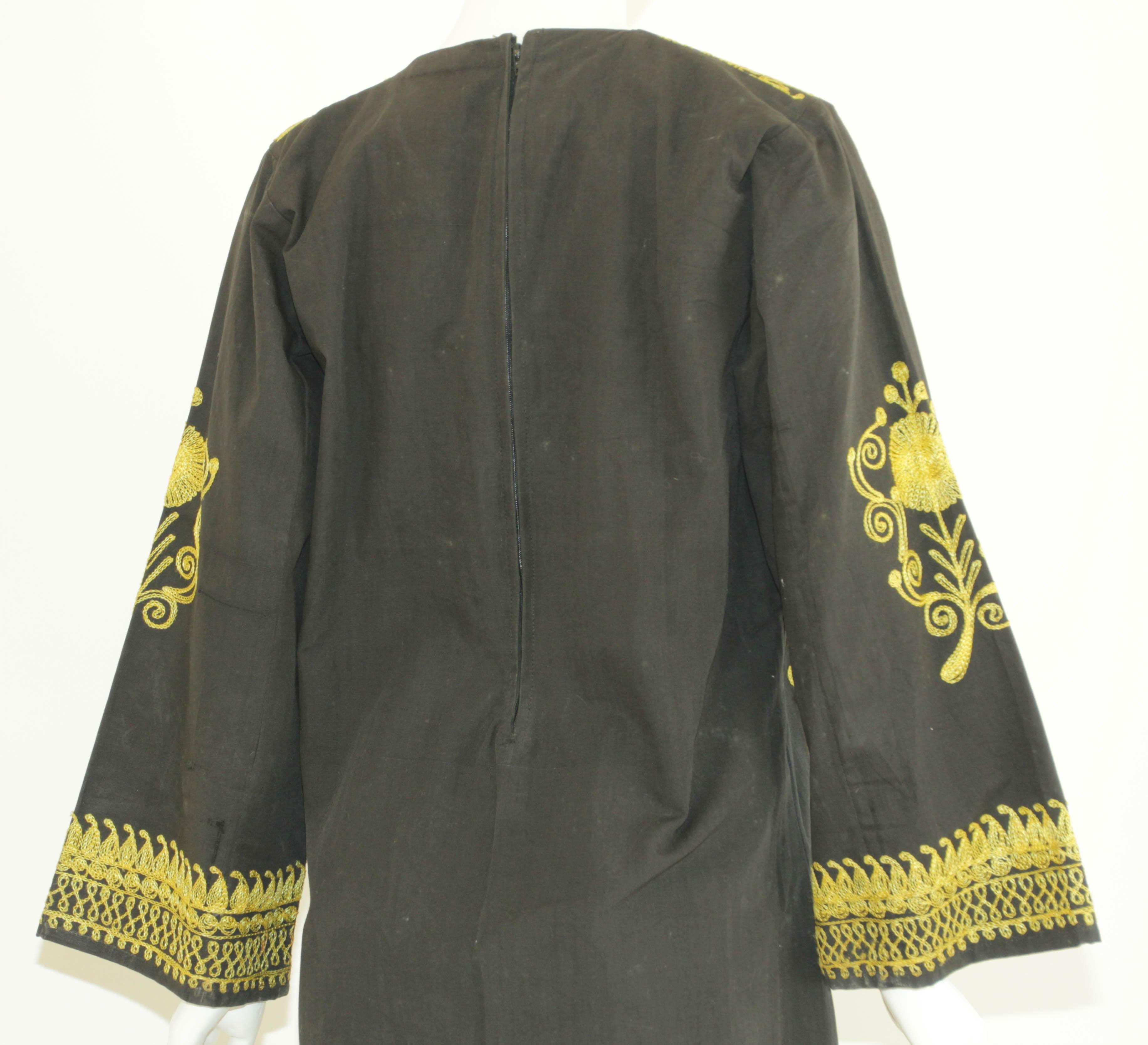 Black and Gold Caftan, 1970 Dress Vintage Ethnic Kuchi Kaftan For Sale 16