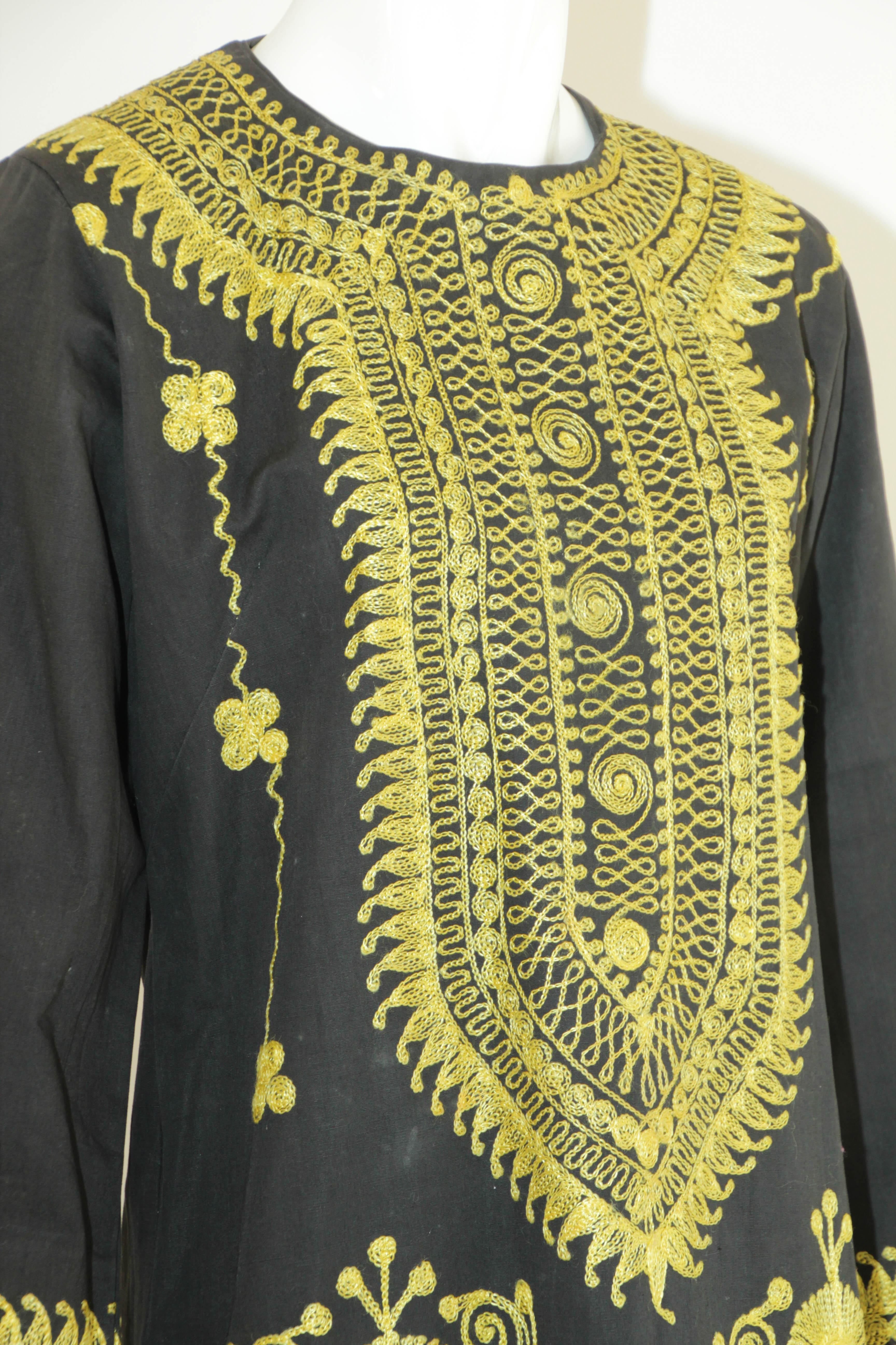 Black and Gold Caftan, 1970 Dress Vintage Ethnic Kuchi Kaftan For Sale 3