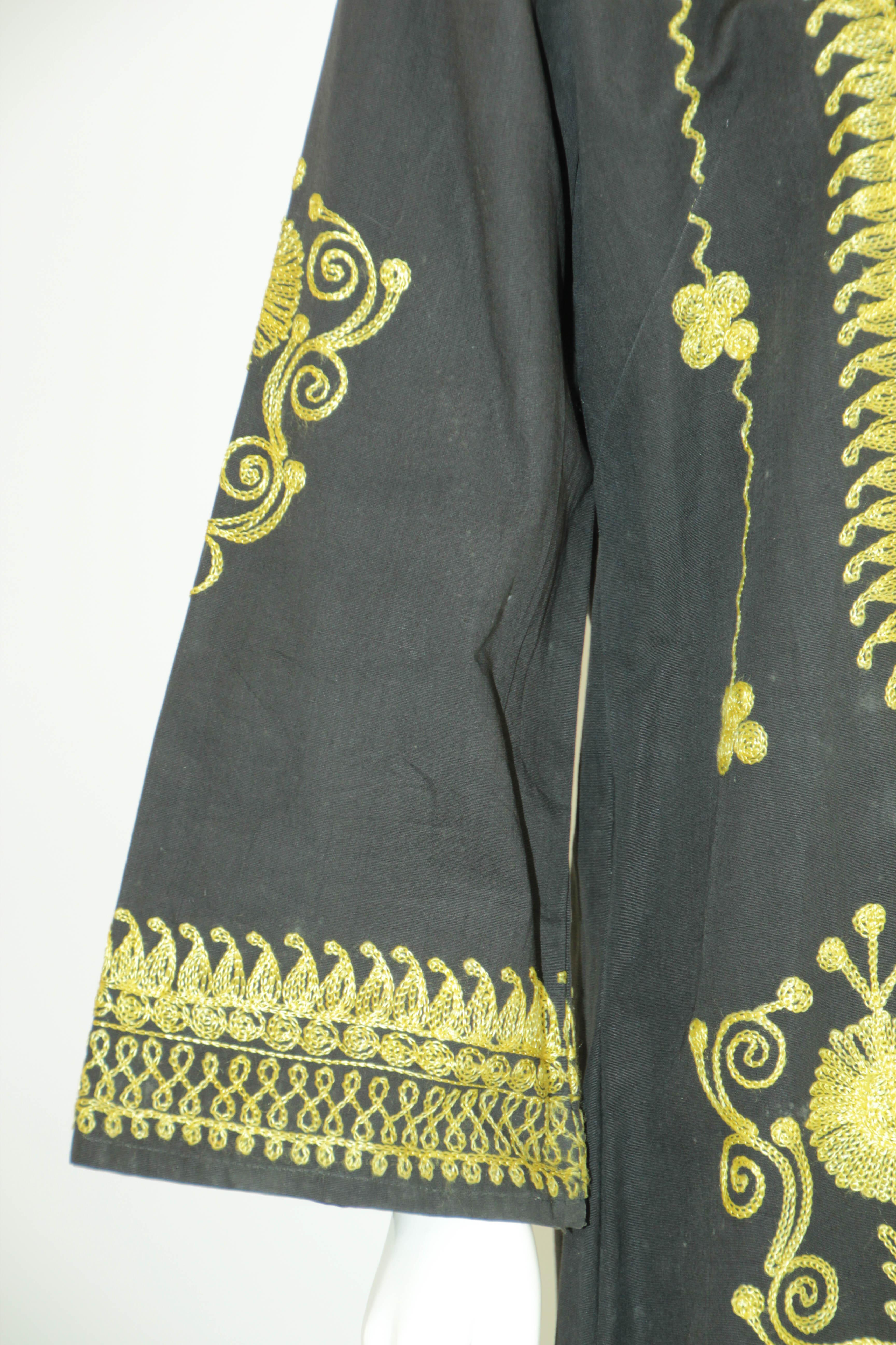 Black and Gold Caftan, 1970 Dress Vintage Ethnic Kuchi Kaftan For Sale 4