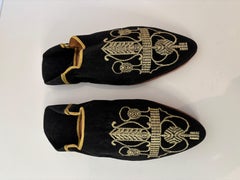 Moroccan Black Velvet Embroidered with Gold Metallic Thread Slippers Shoes E38