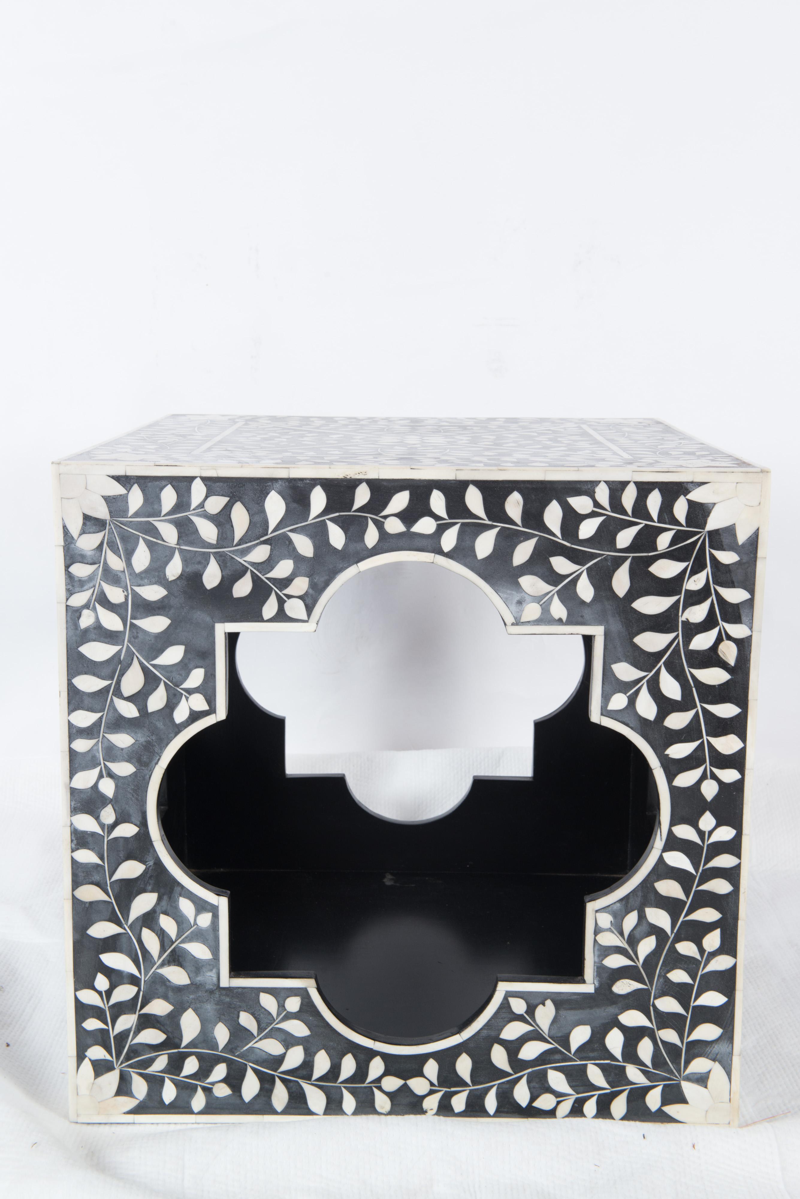 Contemporary Moroccan style black and white inlay bone side table cube made in India. Price is for one table. One table cube is available.