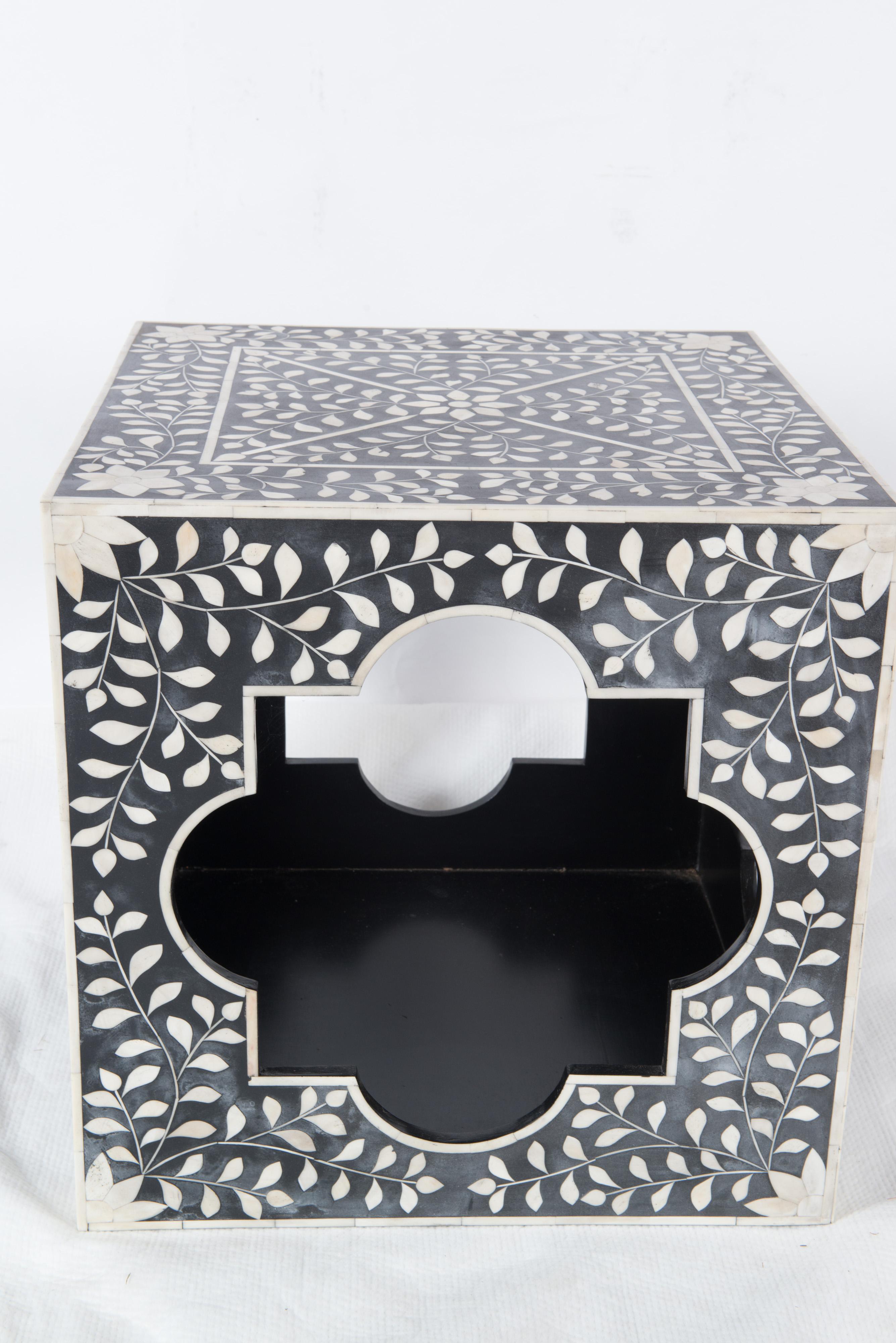 Late 20th Century Moroccan Black and White Bone Side Table Cube